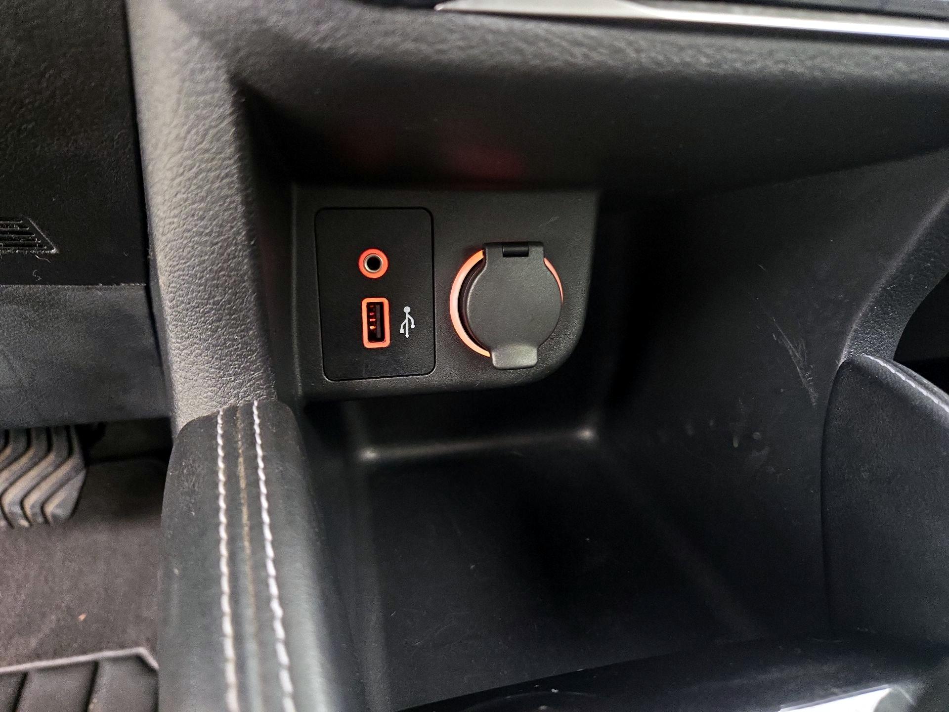 Thumbnail: 2020 Nissan Kicks - 17