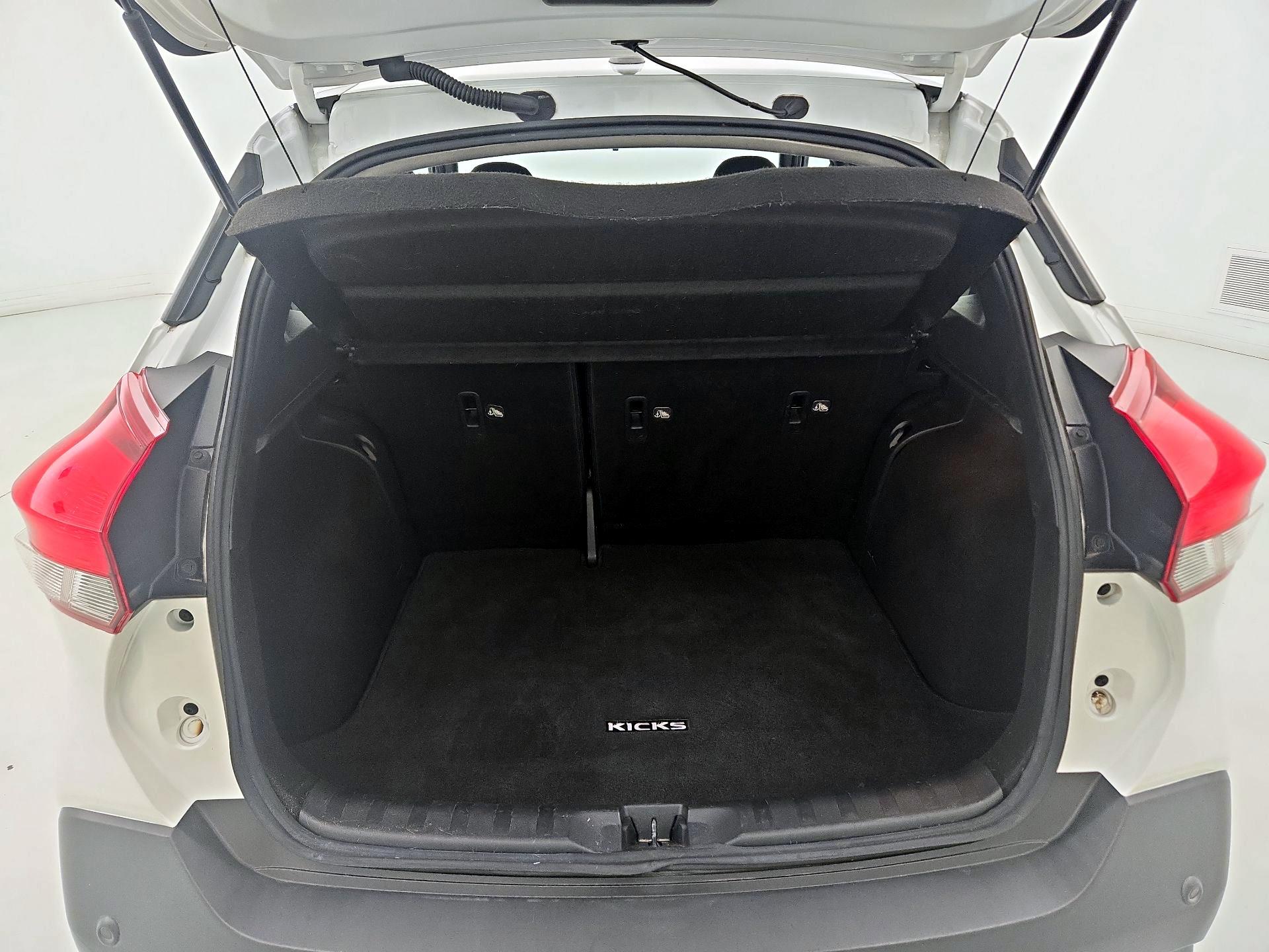 Thumbnail: 2020 Nissan Kicks - 19