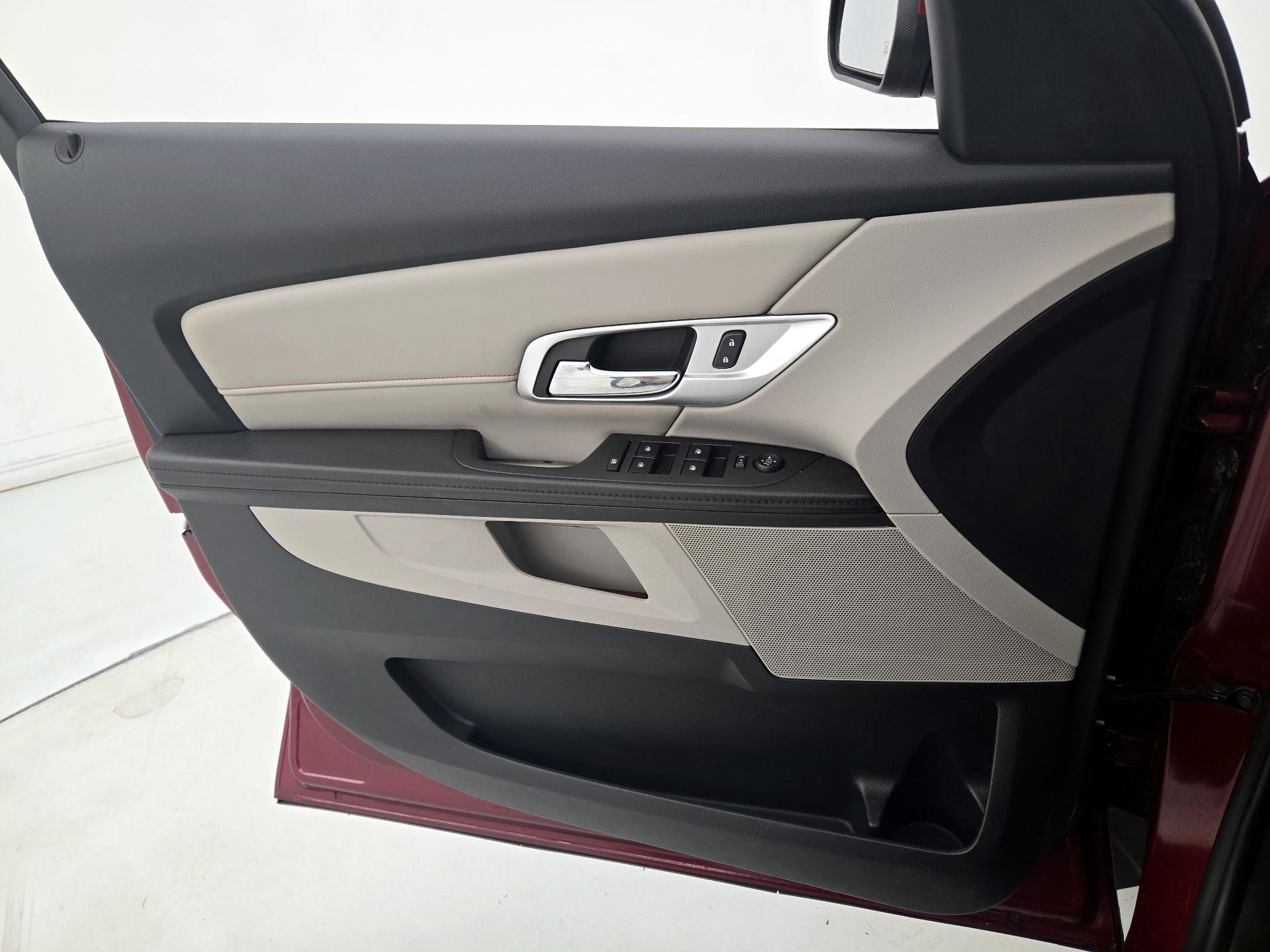 Thumbnail: 2017 GMC Terrain - 12