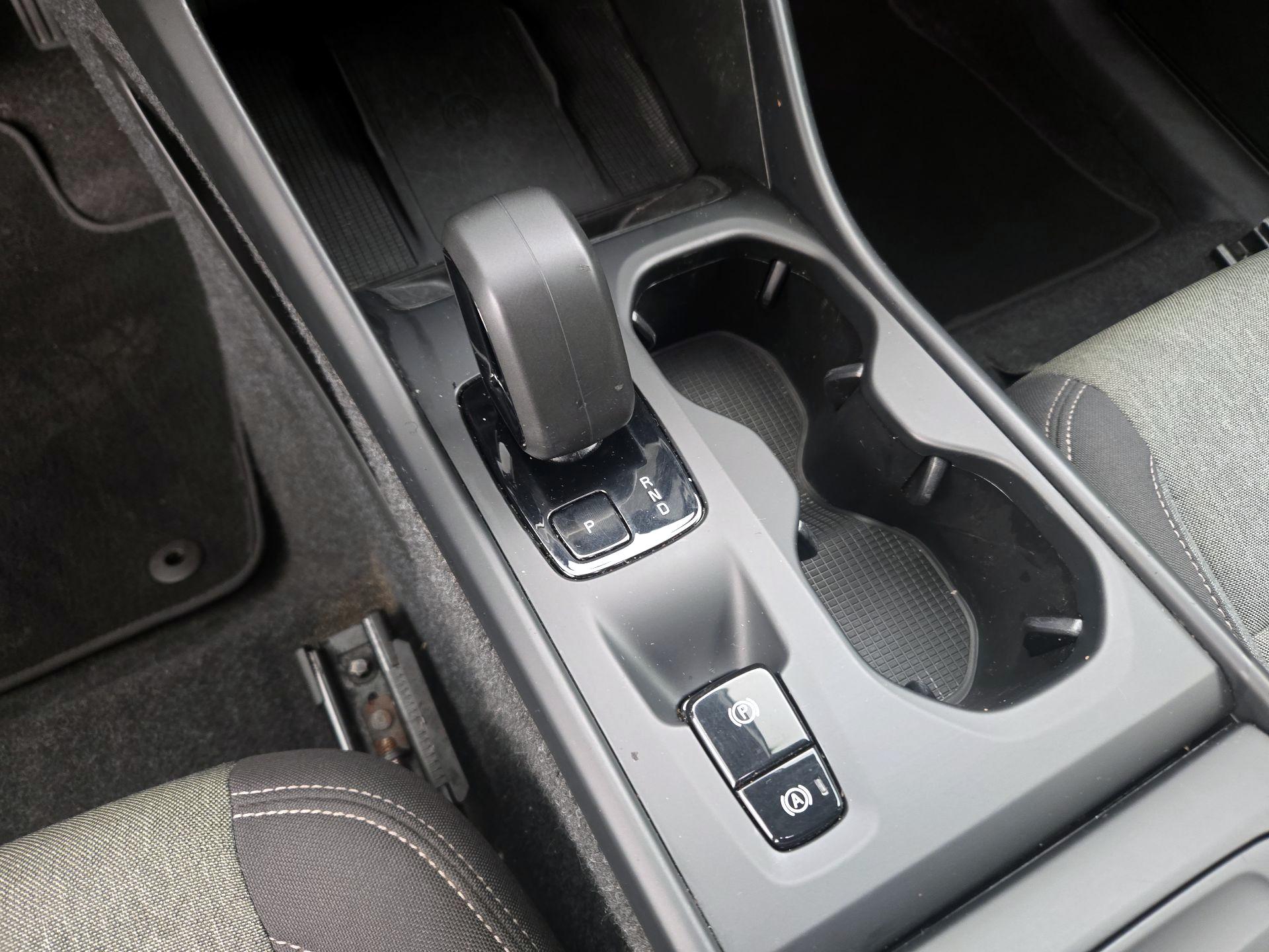 Thumbnail: 2024 Volvo XC40 - 18