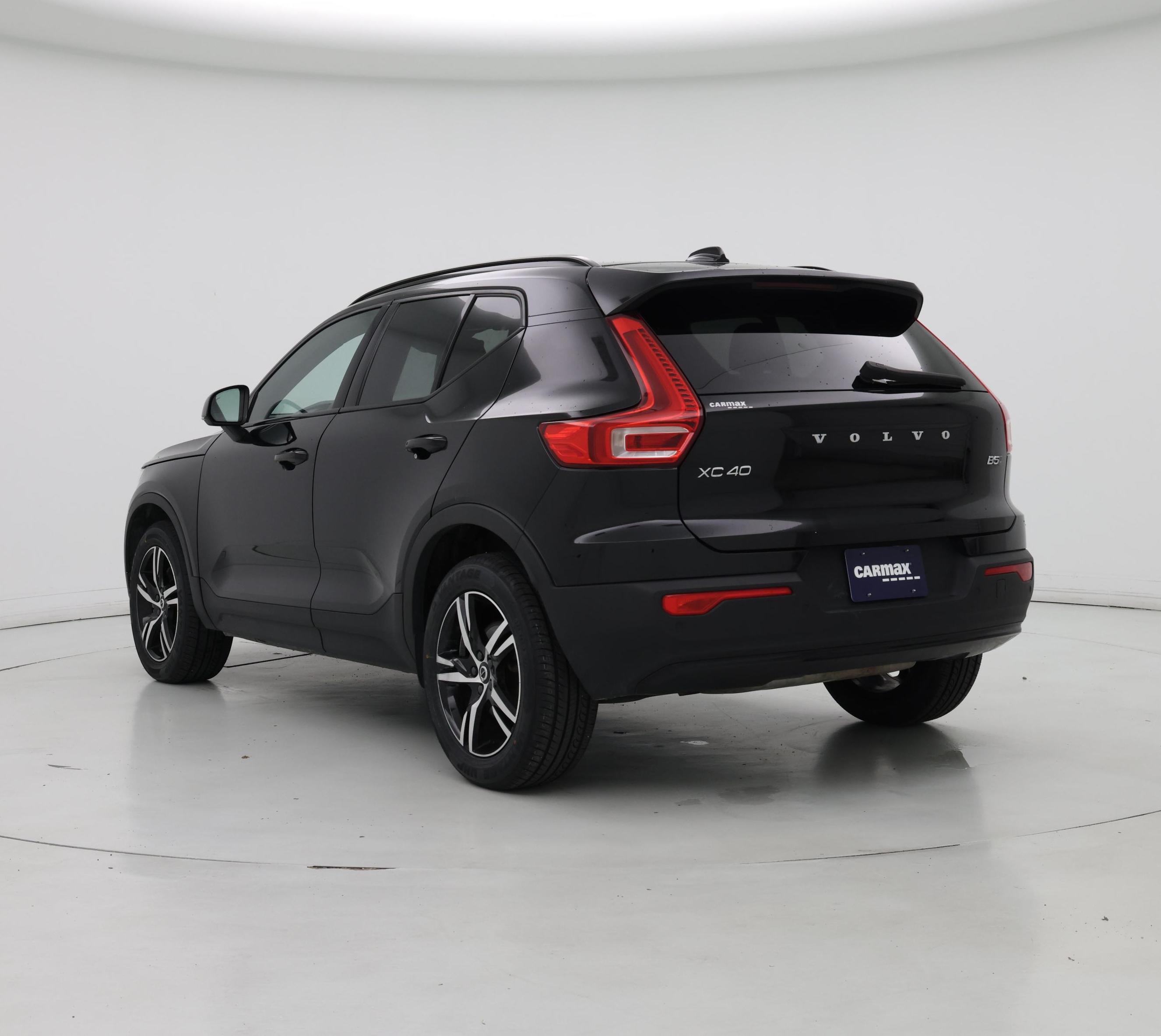 Thumbnail: 2024 Volvo XC40 - 2