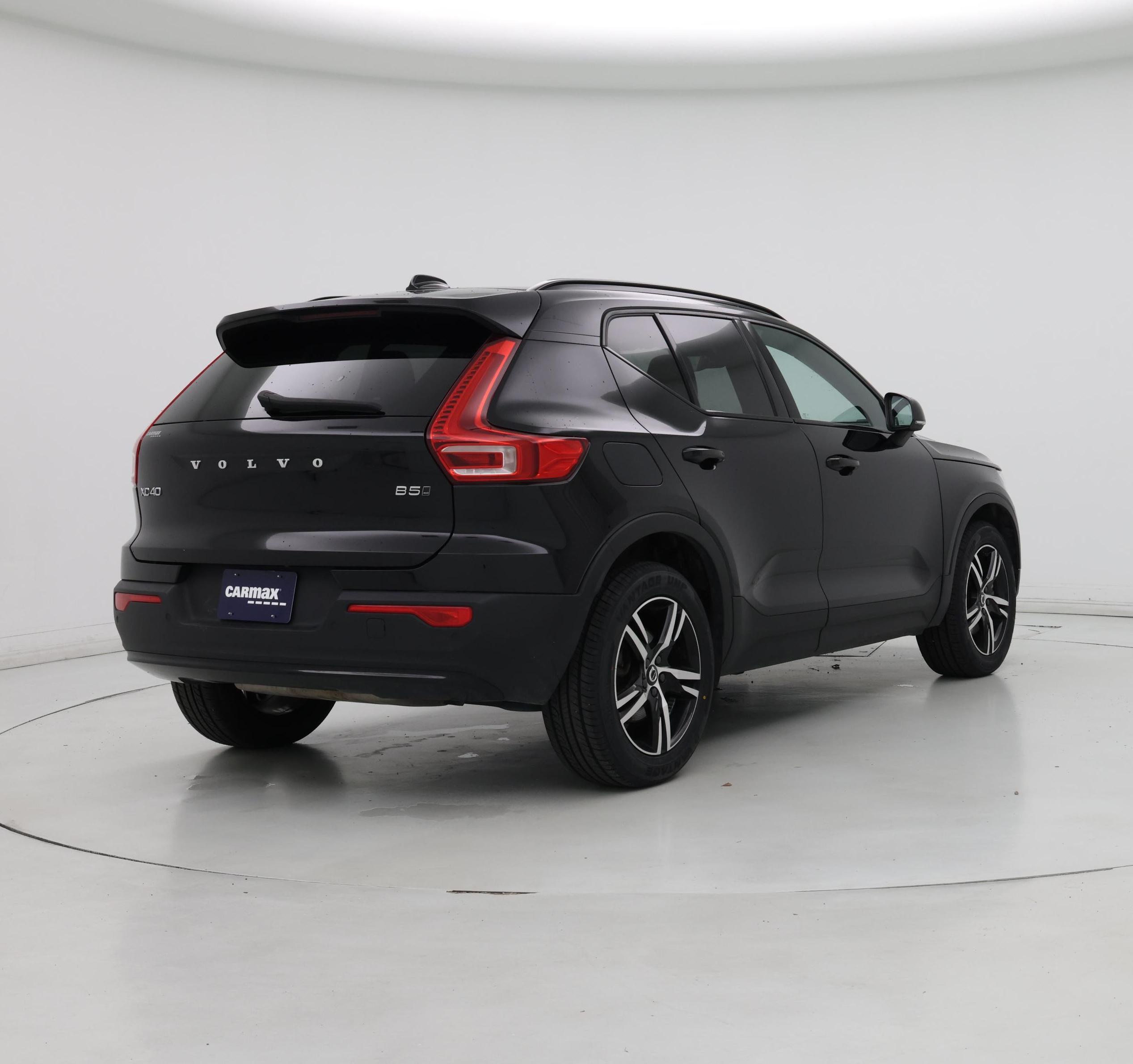Thumbnail: 2024 Volvo XC40 - 8