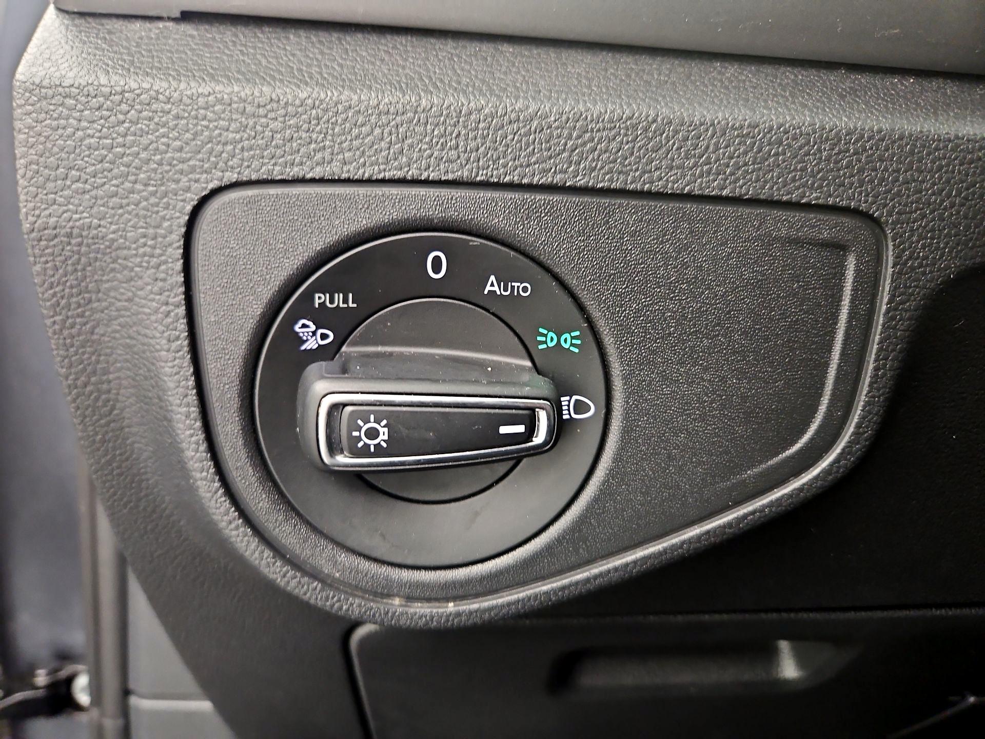 Thumbnail: 2021 Volkswagen Atlas - 13