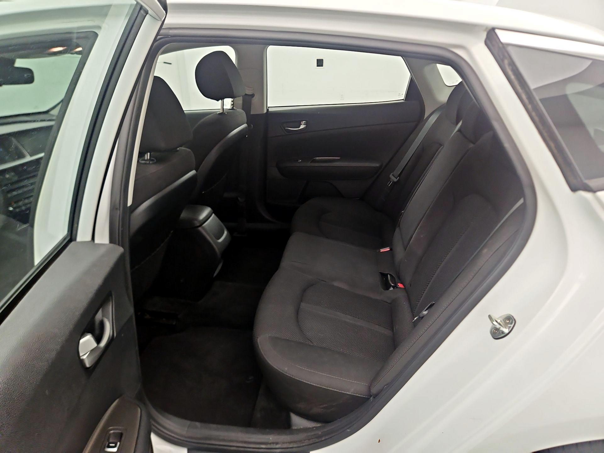 Thumbnail: 2019 Kia Optima - 16