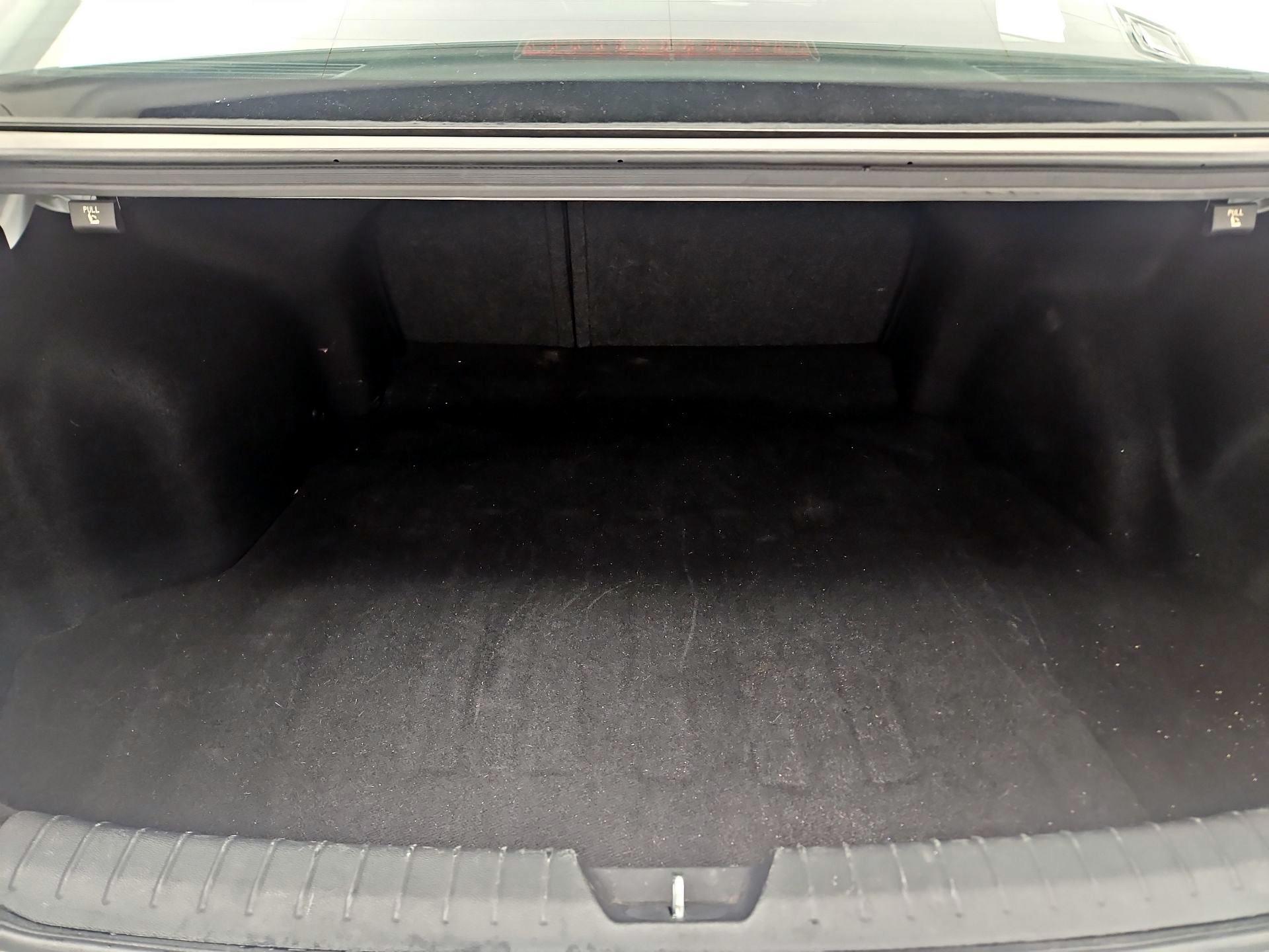 Thumbnail: 2019 Kia Optima - 17