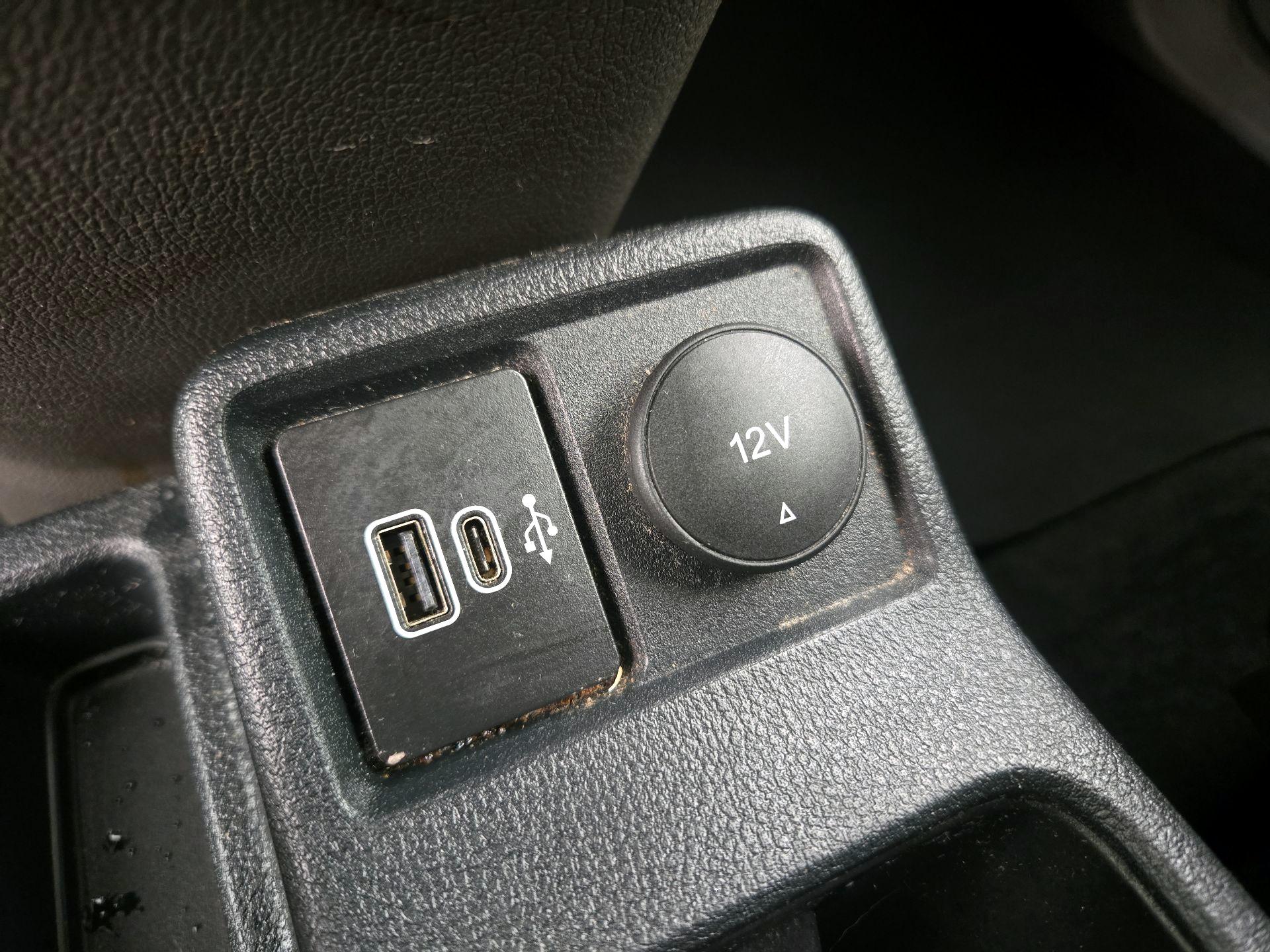 Thumbnail: 2022 Ford Transit Series - 18