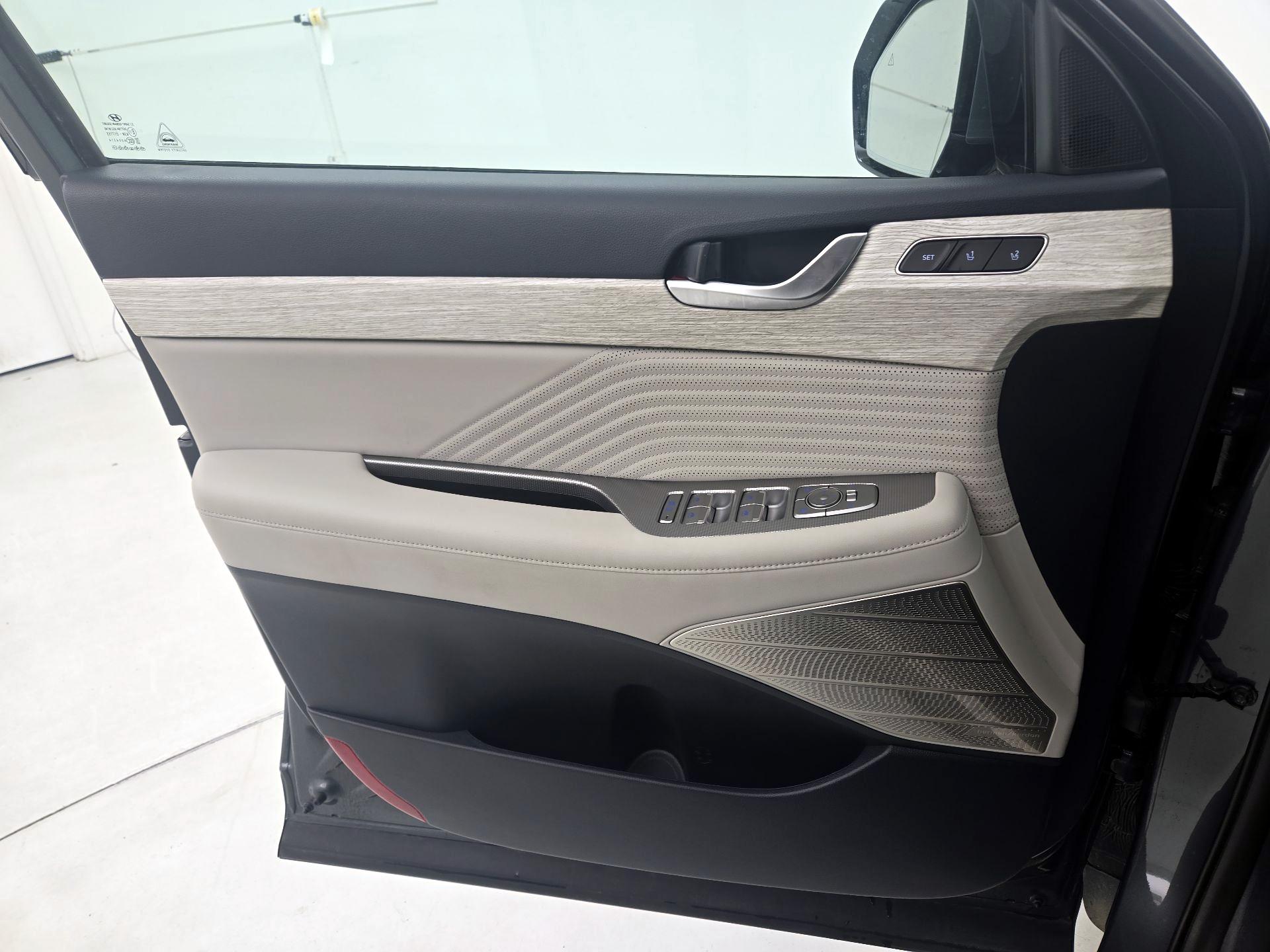 Thumbnail: 2023 Hyundai Palisade - 12