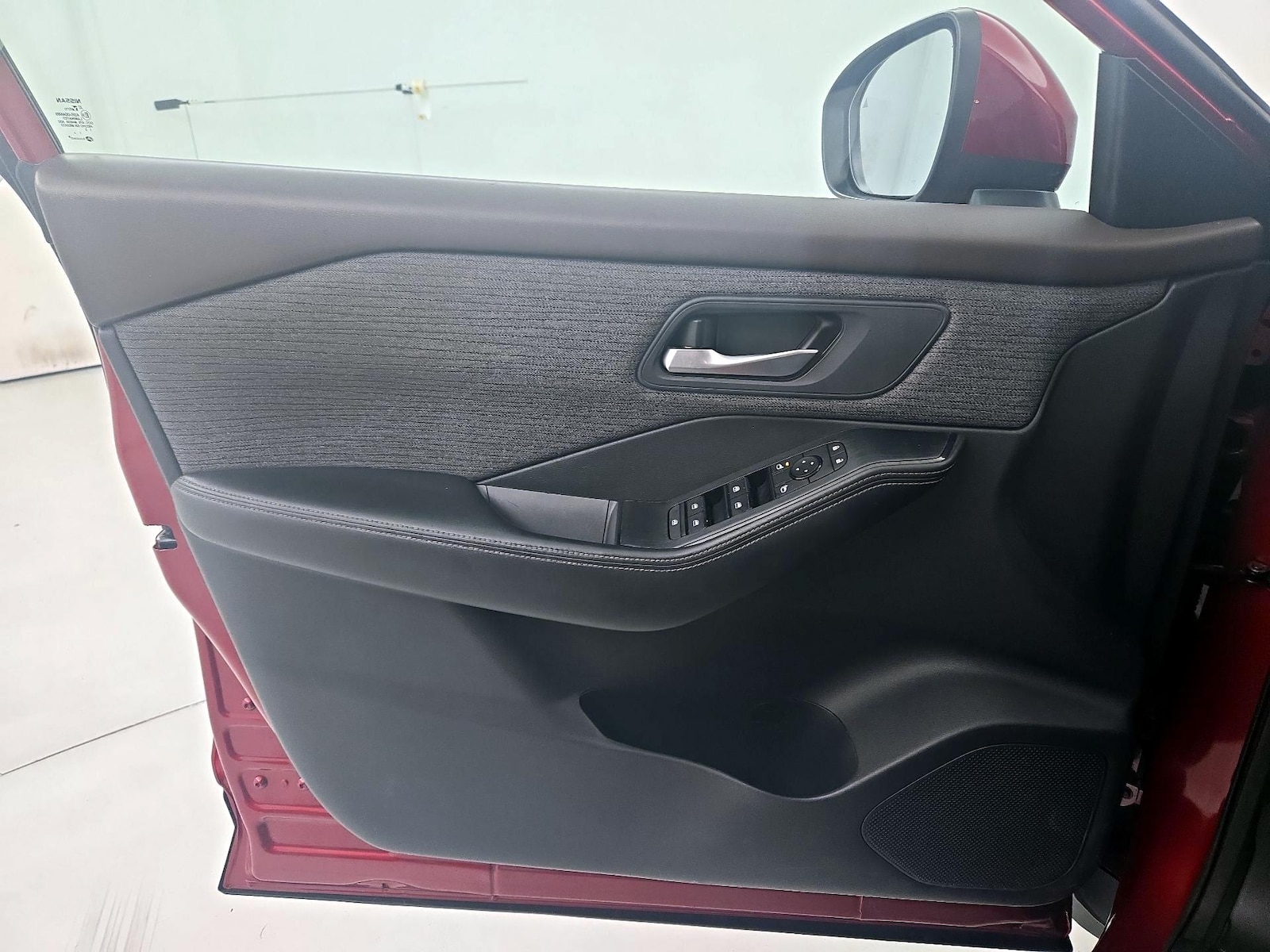 2022 Nissan Rogue SV - Photo 13