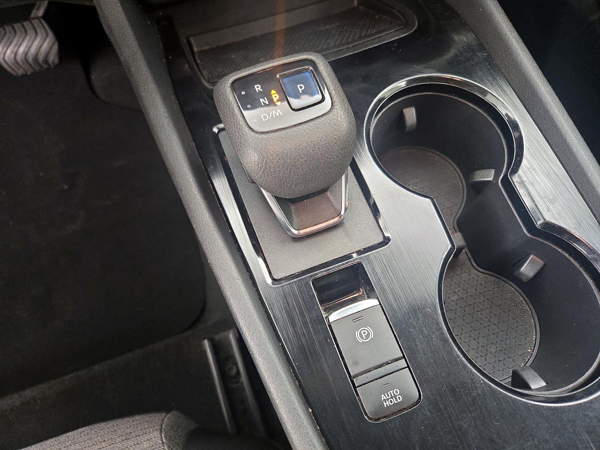 Thumbnail: 2022 Nissan Rogue - 17