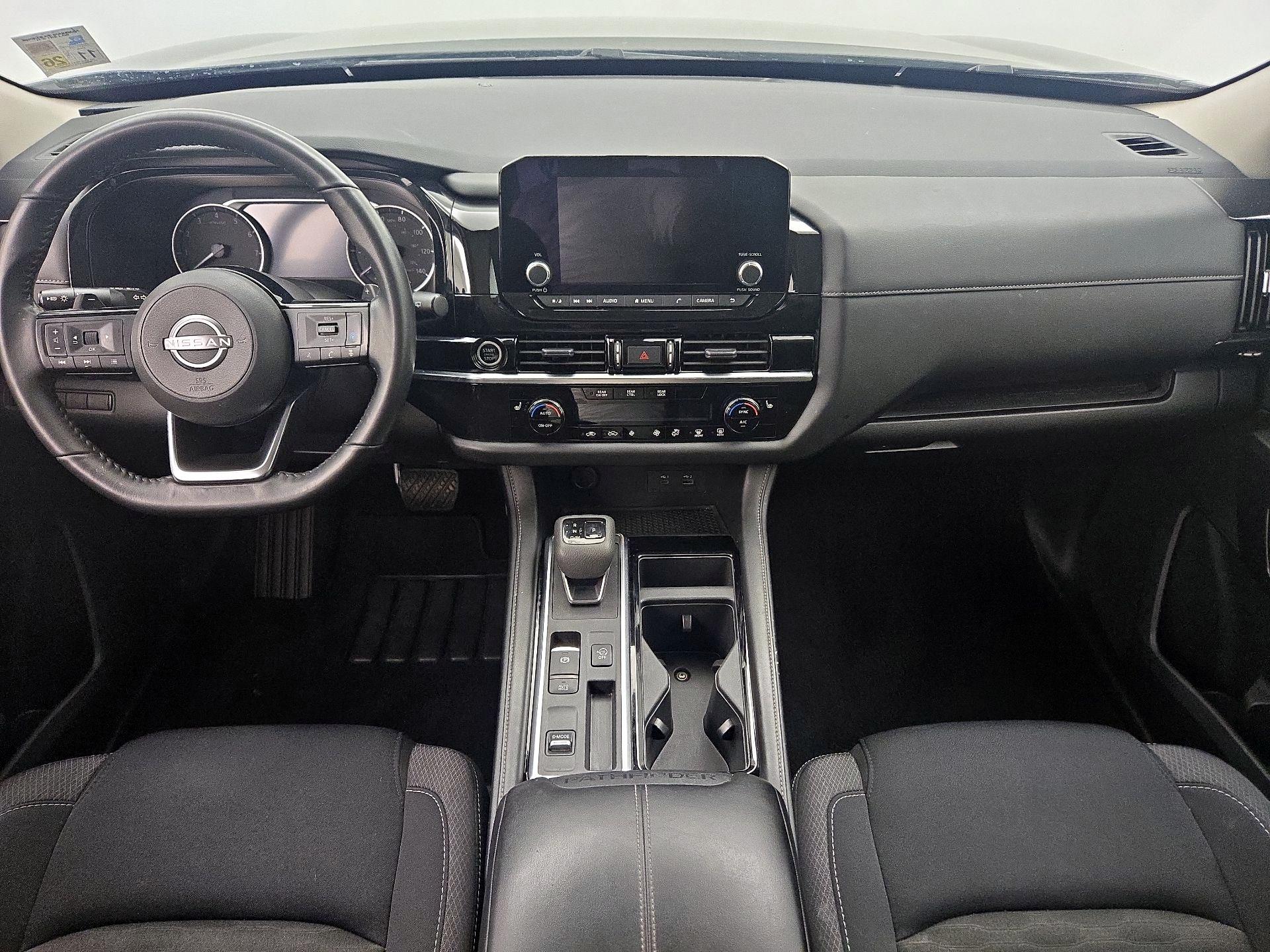 Thumbnail: 2023 Nissan Pathfinder - 9