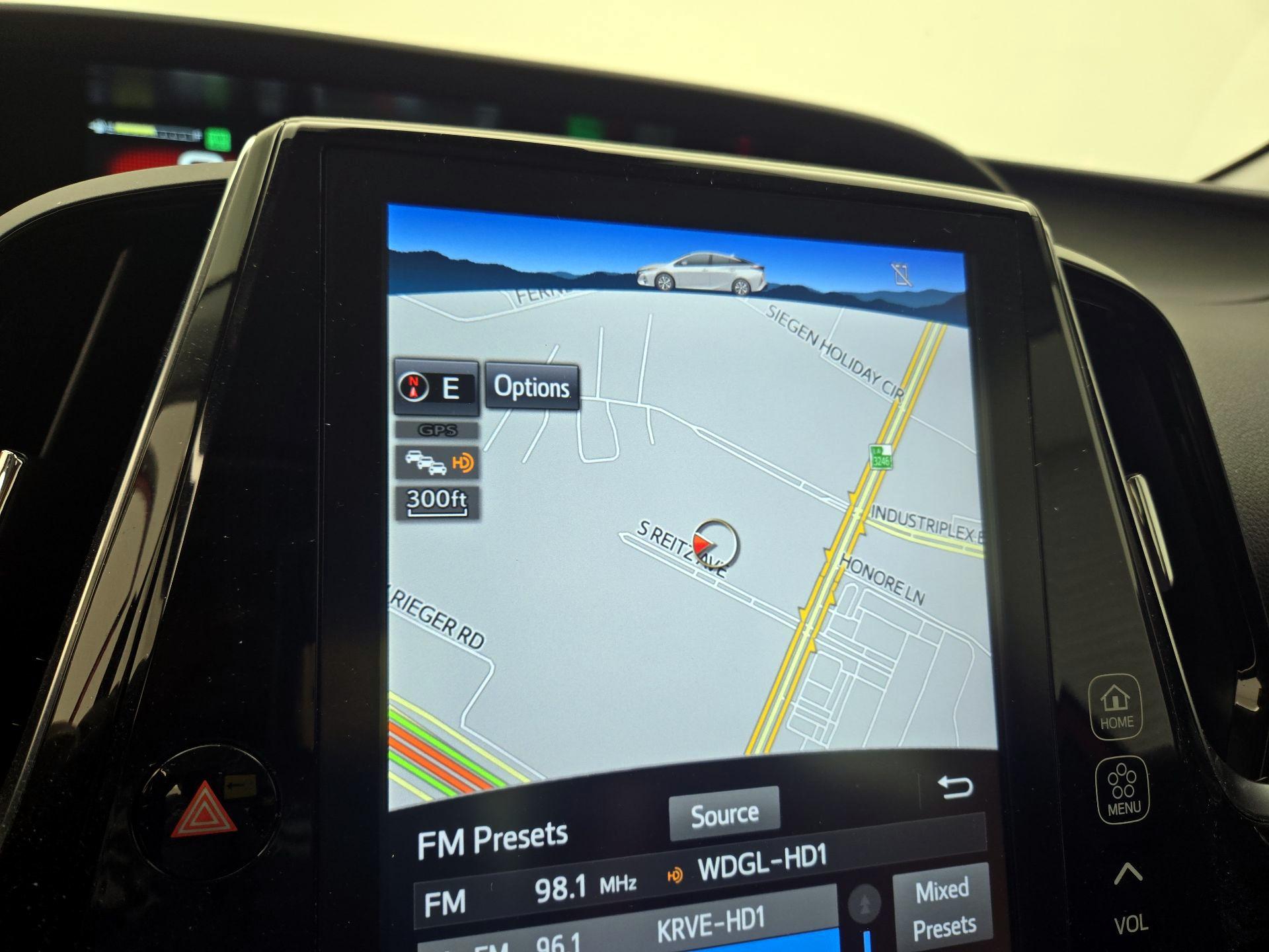 Thumbnail: 2021 Toyota Prius Prime - 14