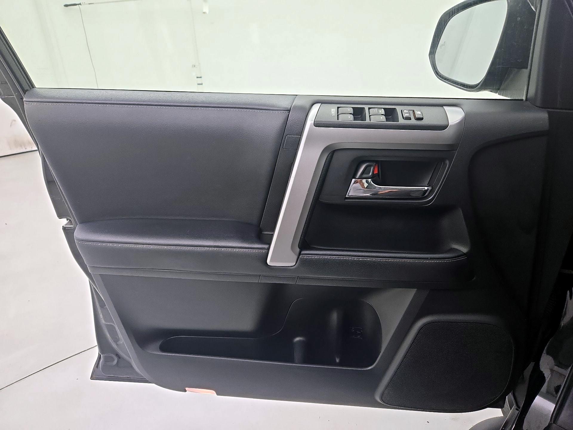 Thumbnail: 2022 Toyota 4Runner - 12