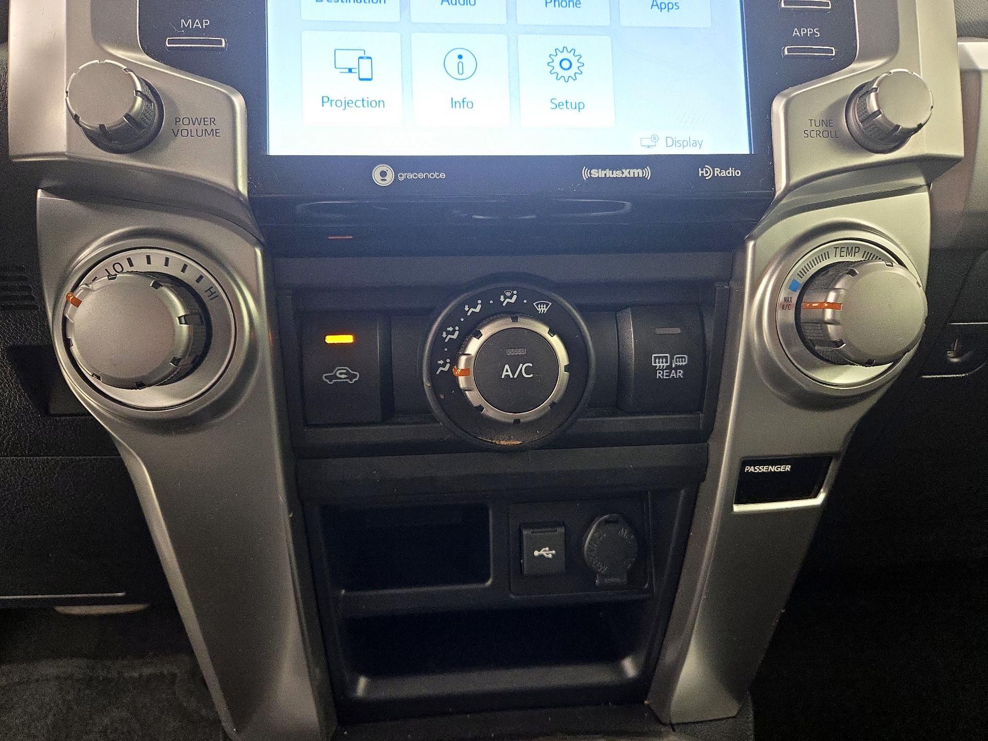 Thumbnail: 2022 Toyota 4Runner - 17