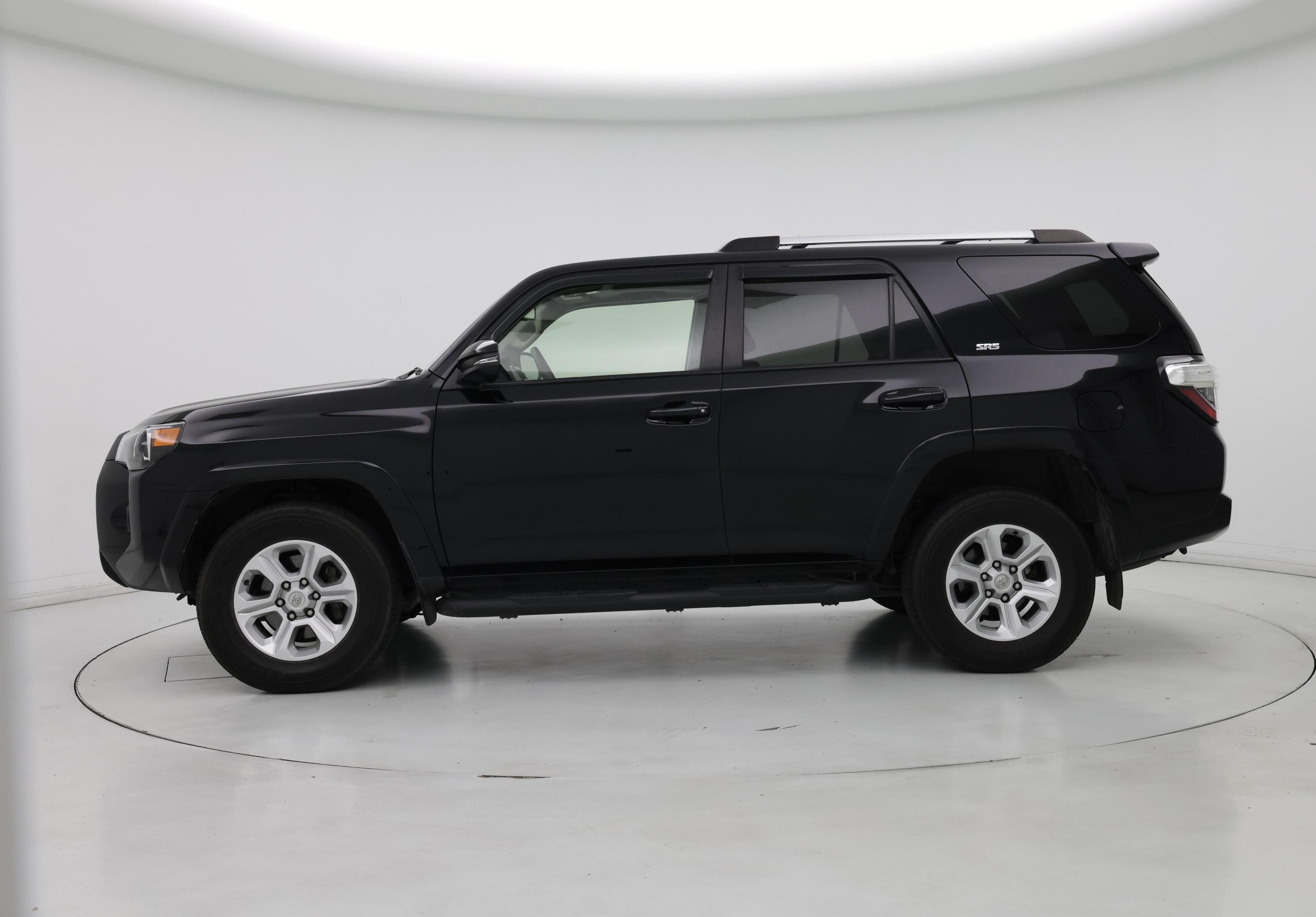 Thumbnail: 2022 Toyota 4Runner - 3