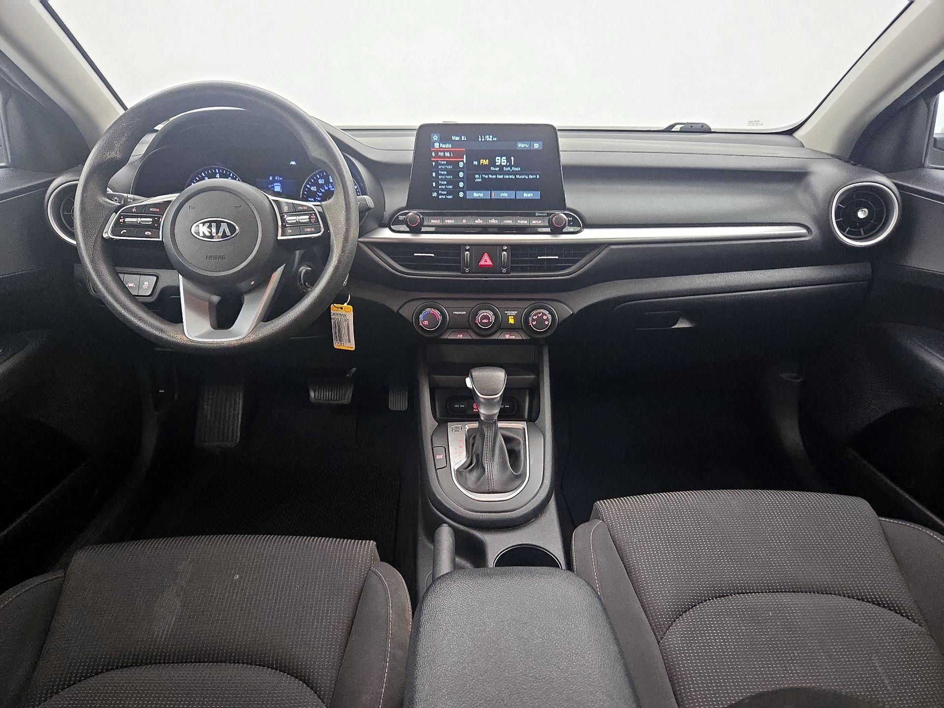 Thumbnail: 2020 Kia Forte - 9