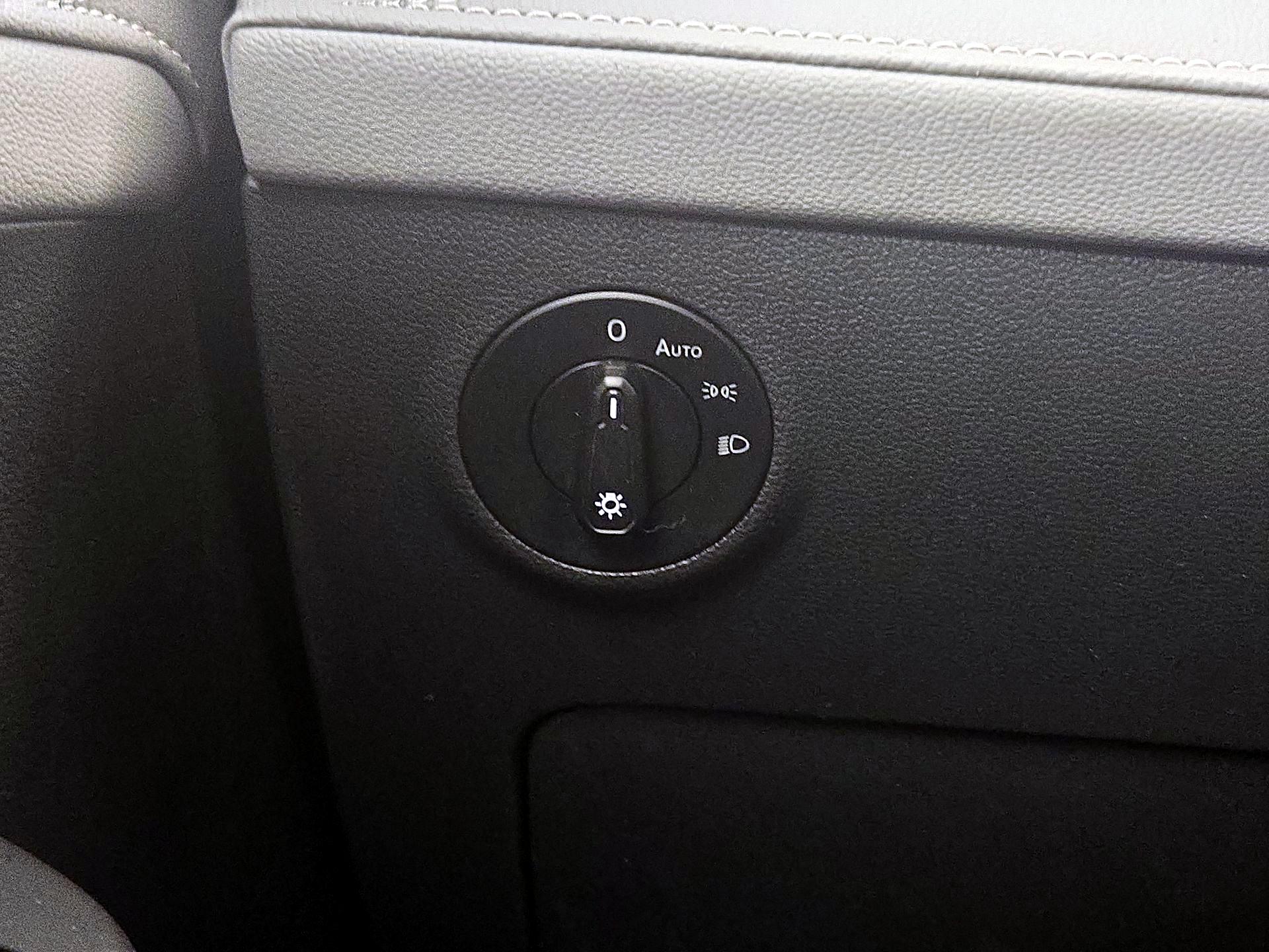 Thumbnail: 2022 Volkswagen Taos - 13