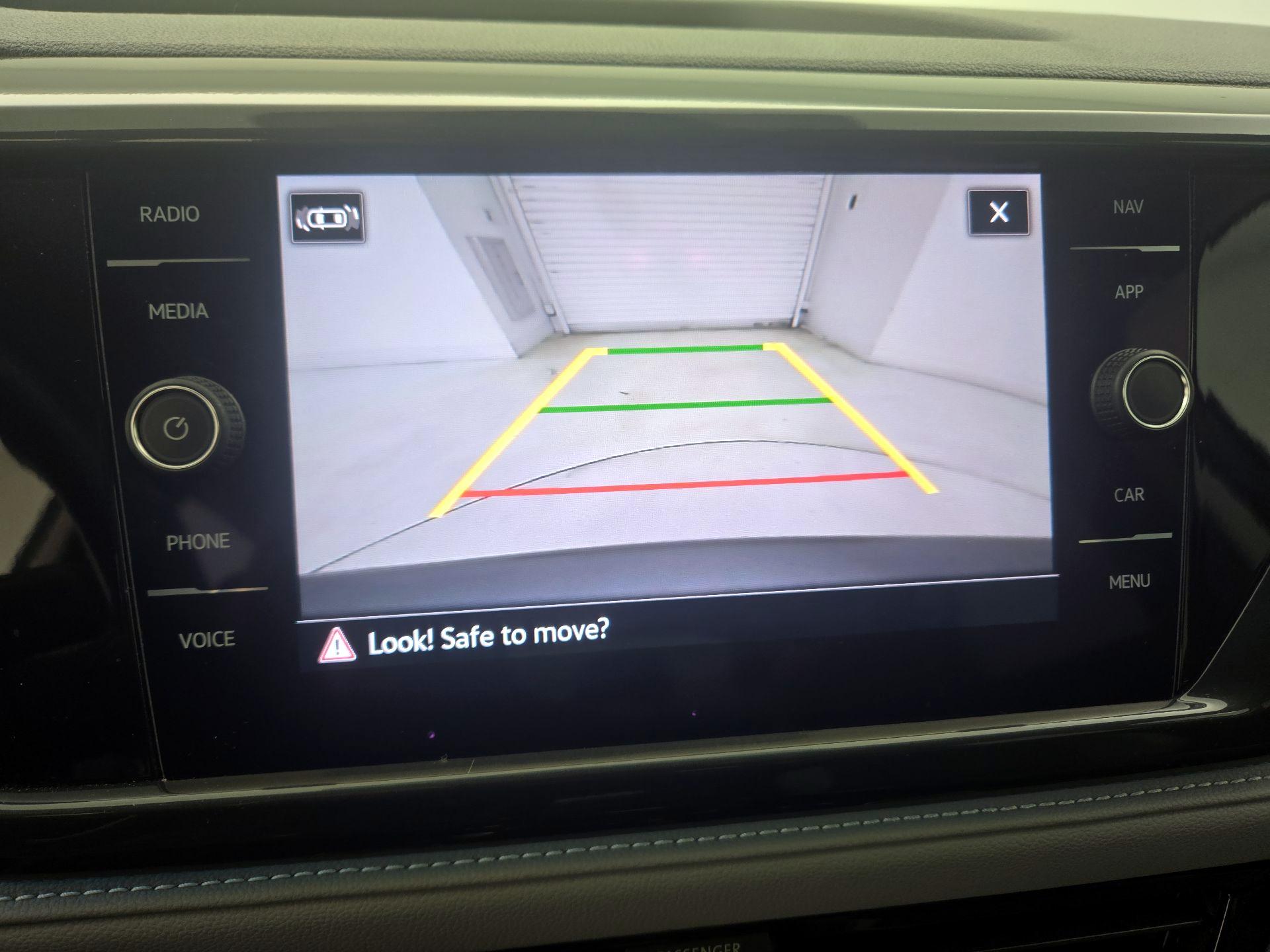 Thumbnail: 2022 Volkswagen Taos - 14