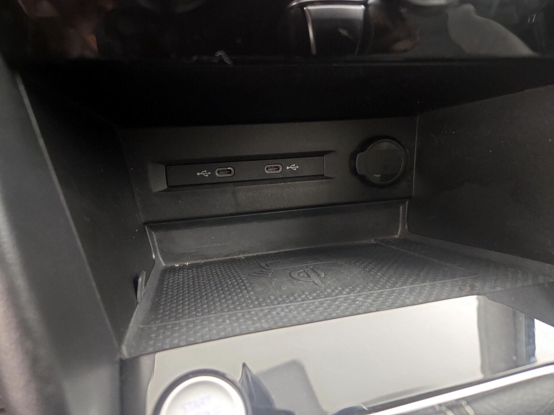 Thumbnail: 2022 Volkswagen Taos - 18