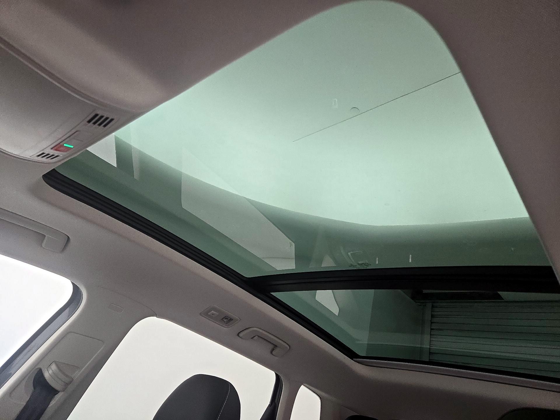 Thumbnail: 2022 Volkswagen Taos - 19