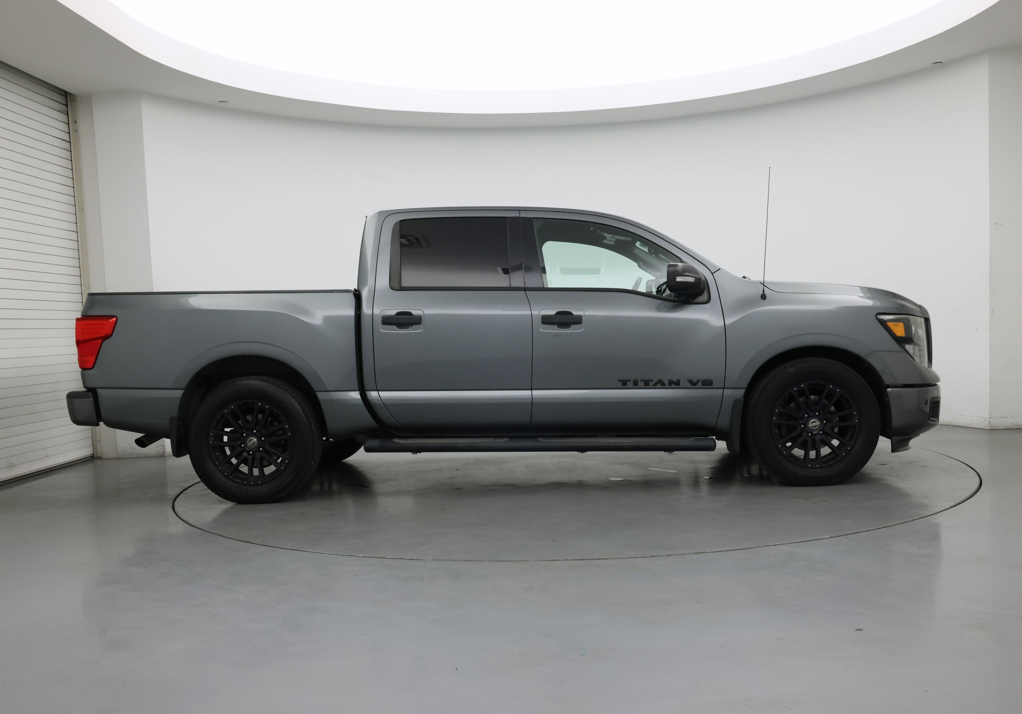 Thumbnail: 2018 Nissan Titan - 7