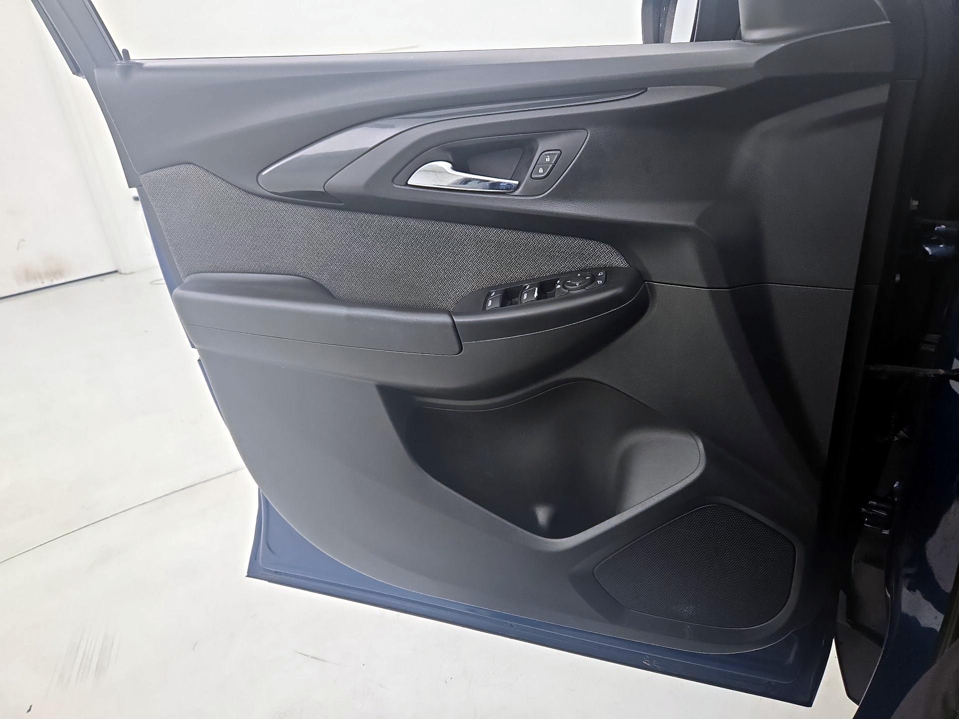 Thumbnail: 2021 Chevrolet TrailBlazer - 12
