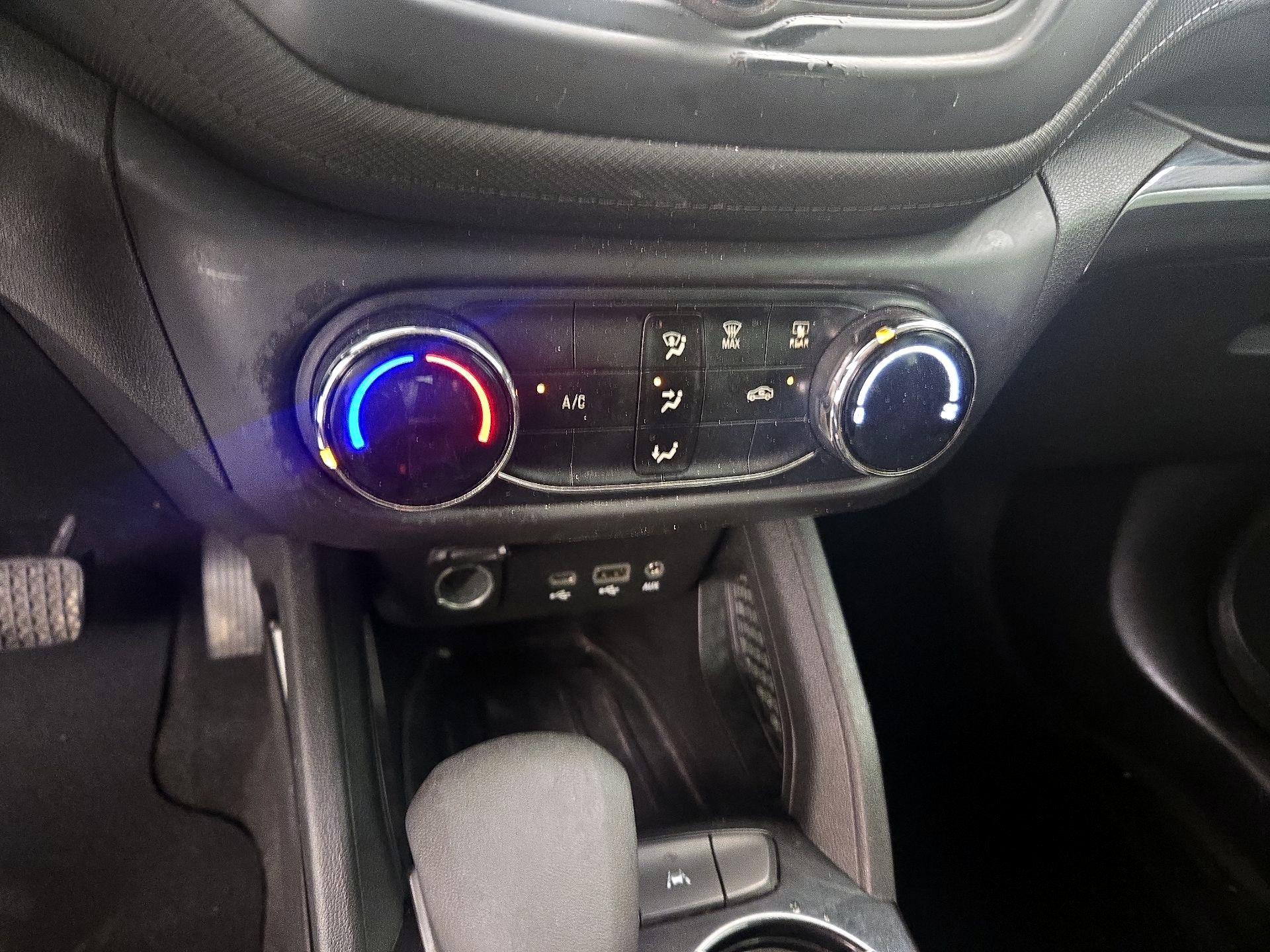 Thumbnail: 2021 Chevrolet TrailBlazer - 16