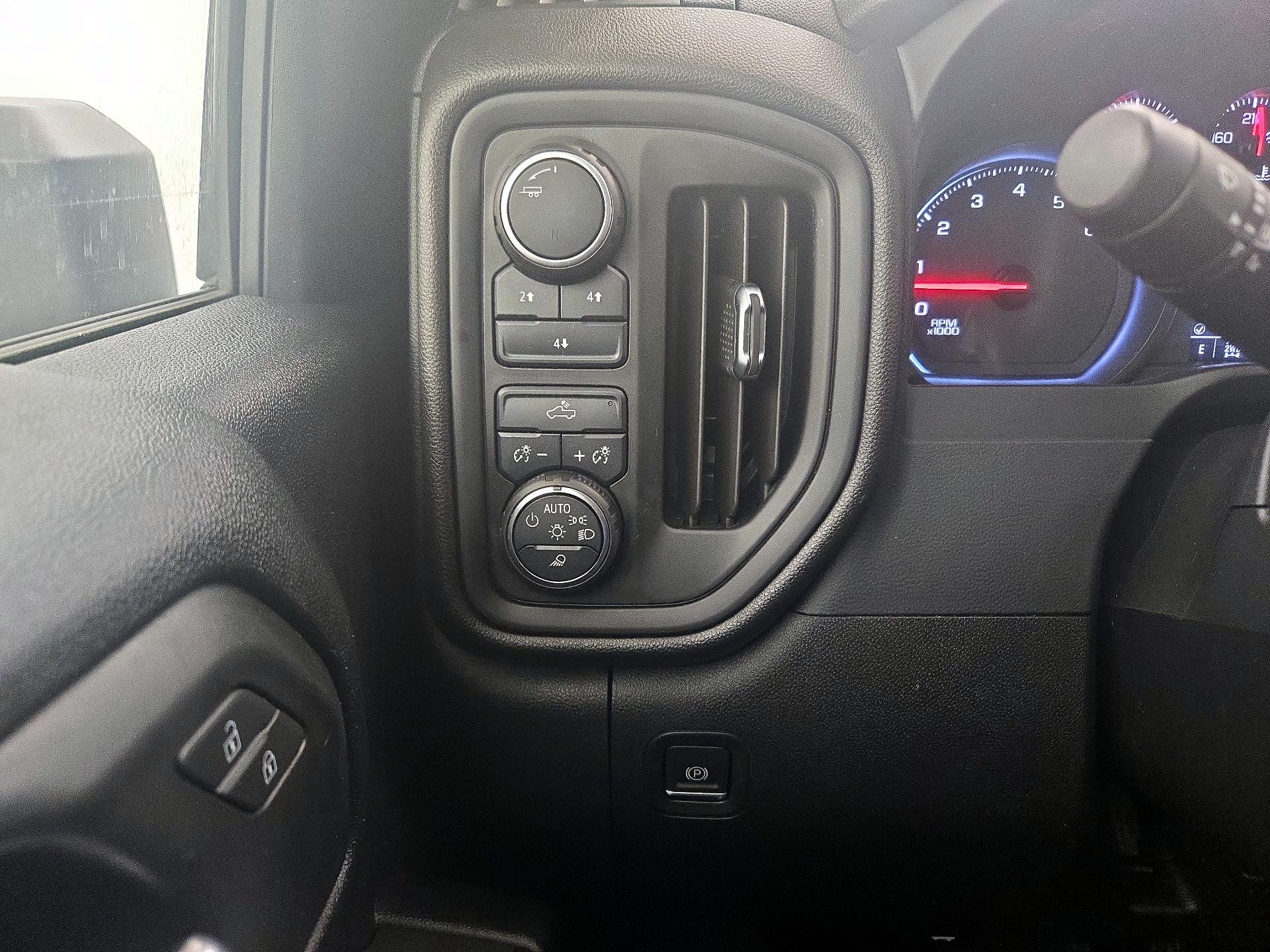 Thumbnail: 2021 Chevrolet Silverado 2500 - 13