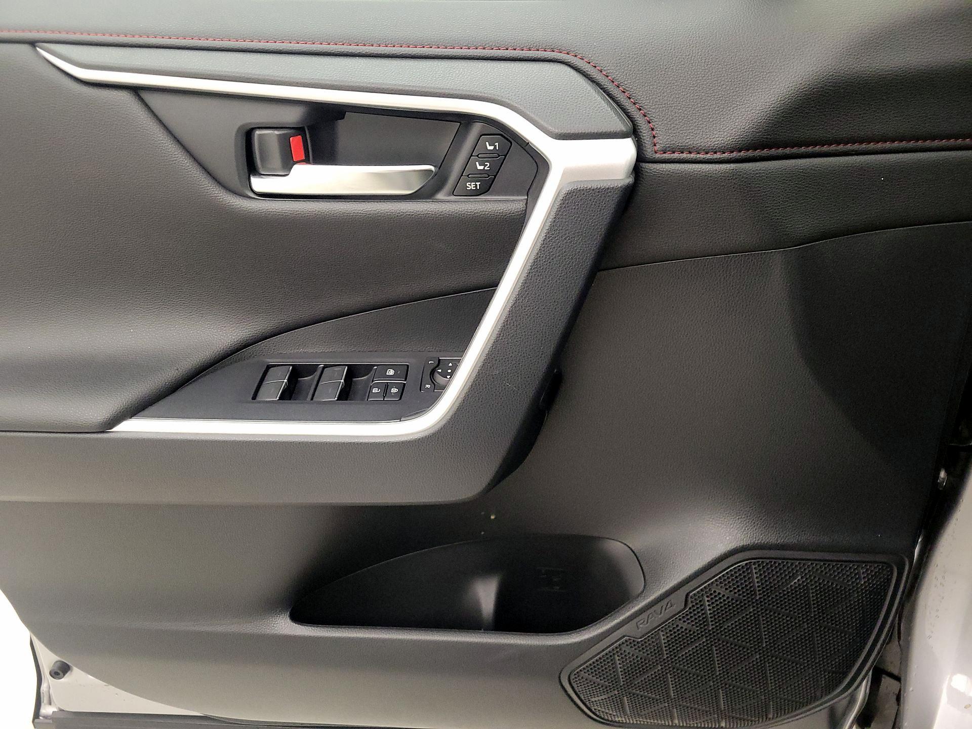 Thumbnail: 2024 Toyota RAV4 - 12