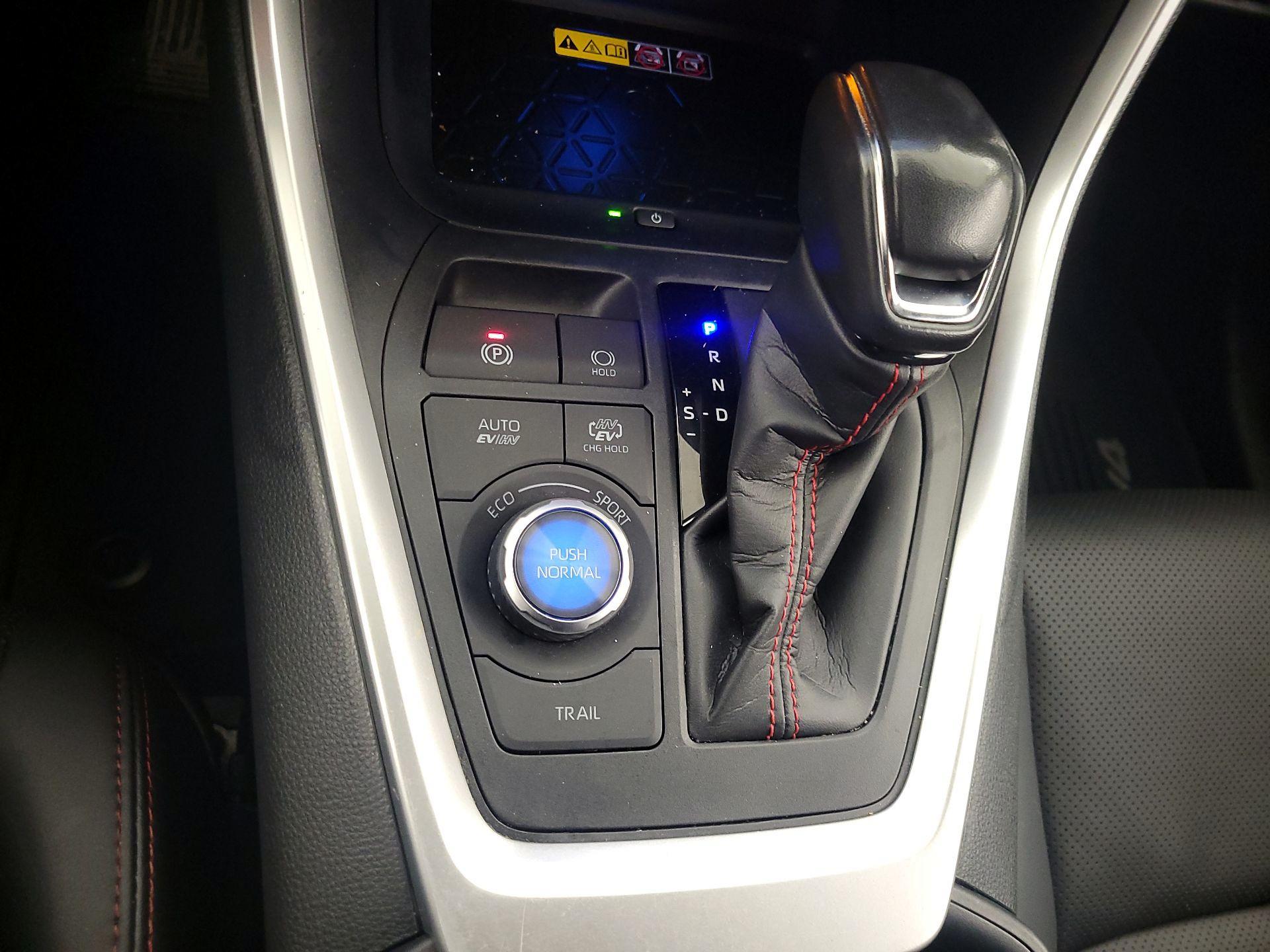 Thumbnail: 2024 Toyota RAV4 - 18