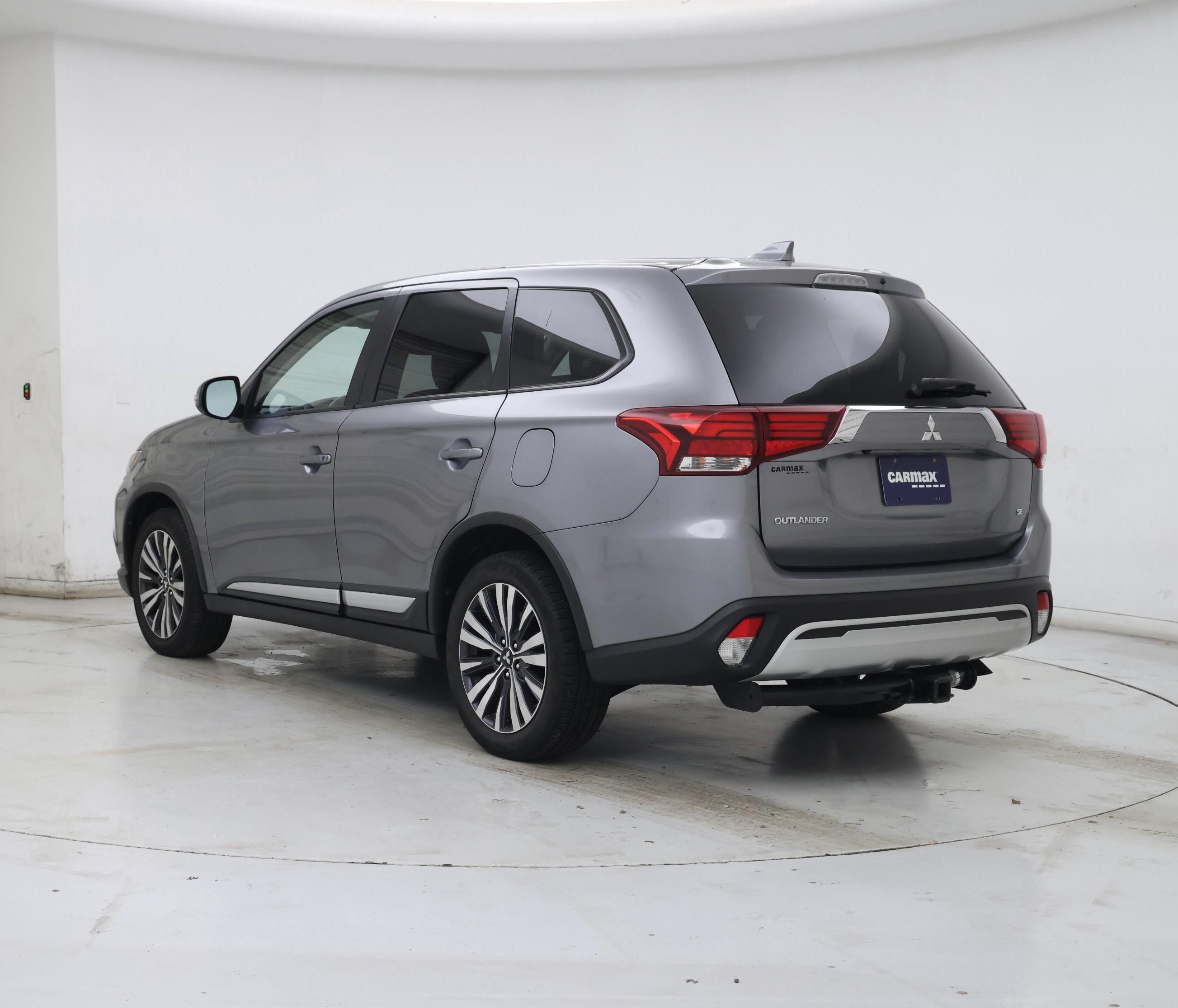 Thumbnail: 2020 Mitsubishi Outlander - 2