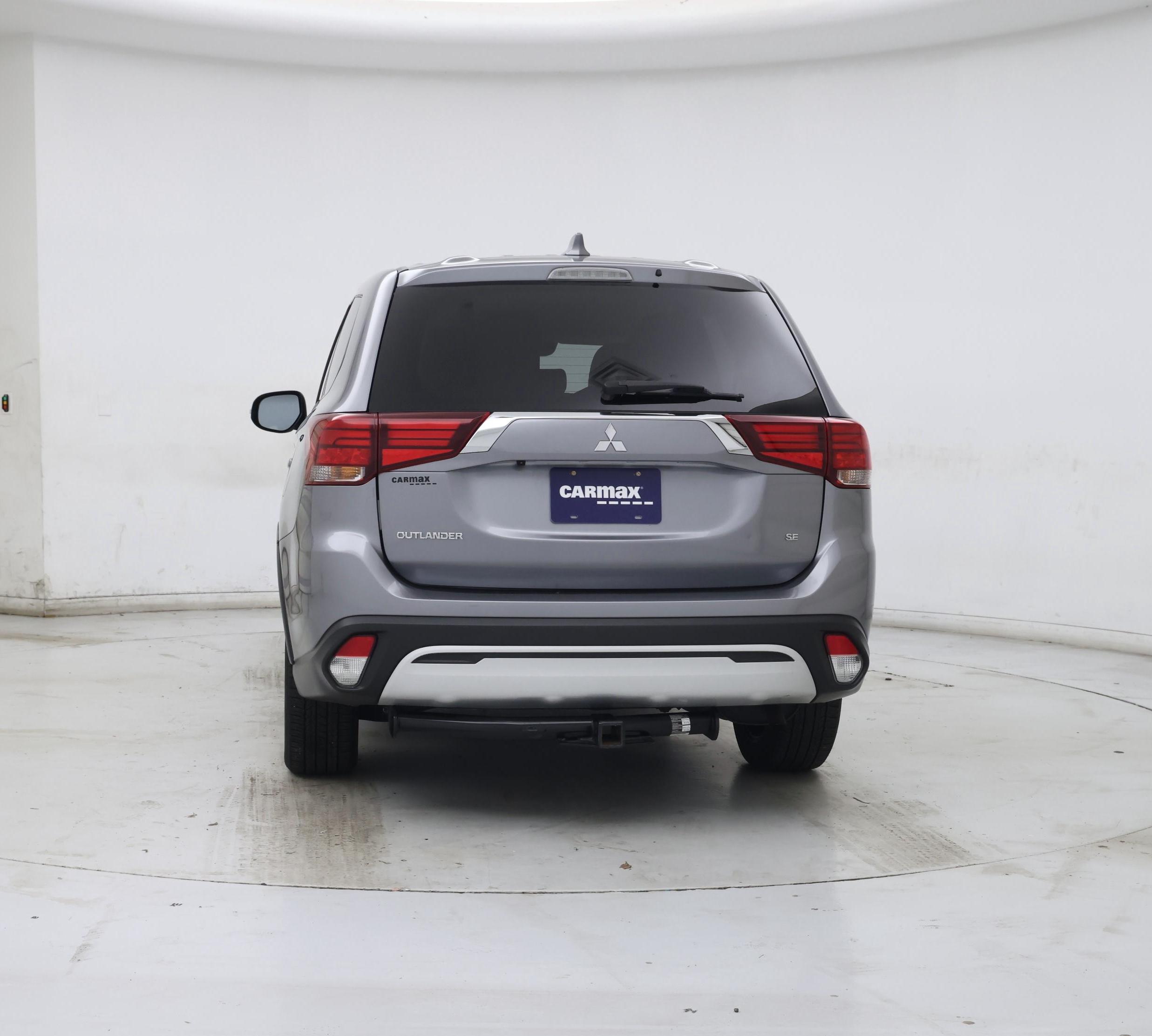 Thumbnail: 2020 Mitsubishi Outlander - 6