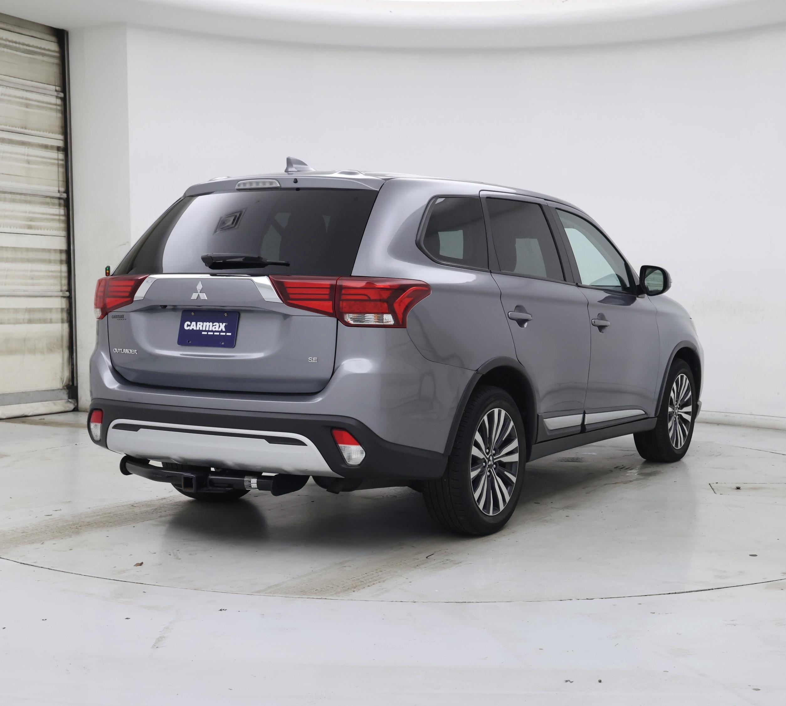 Thumbnail: 2020 Mitsubishi Outlander - 8