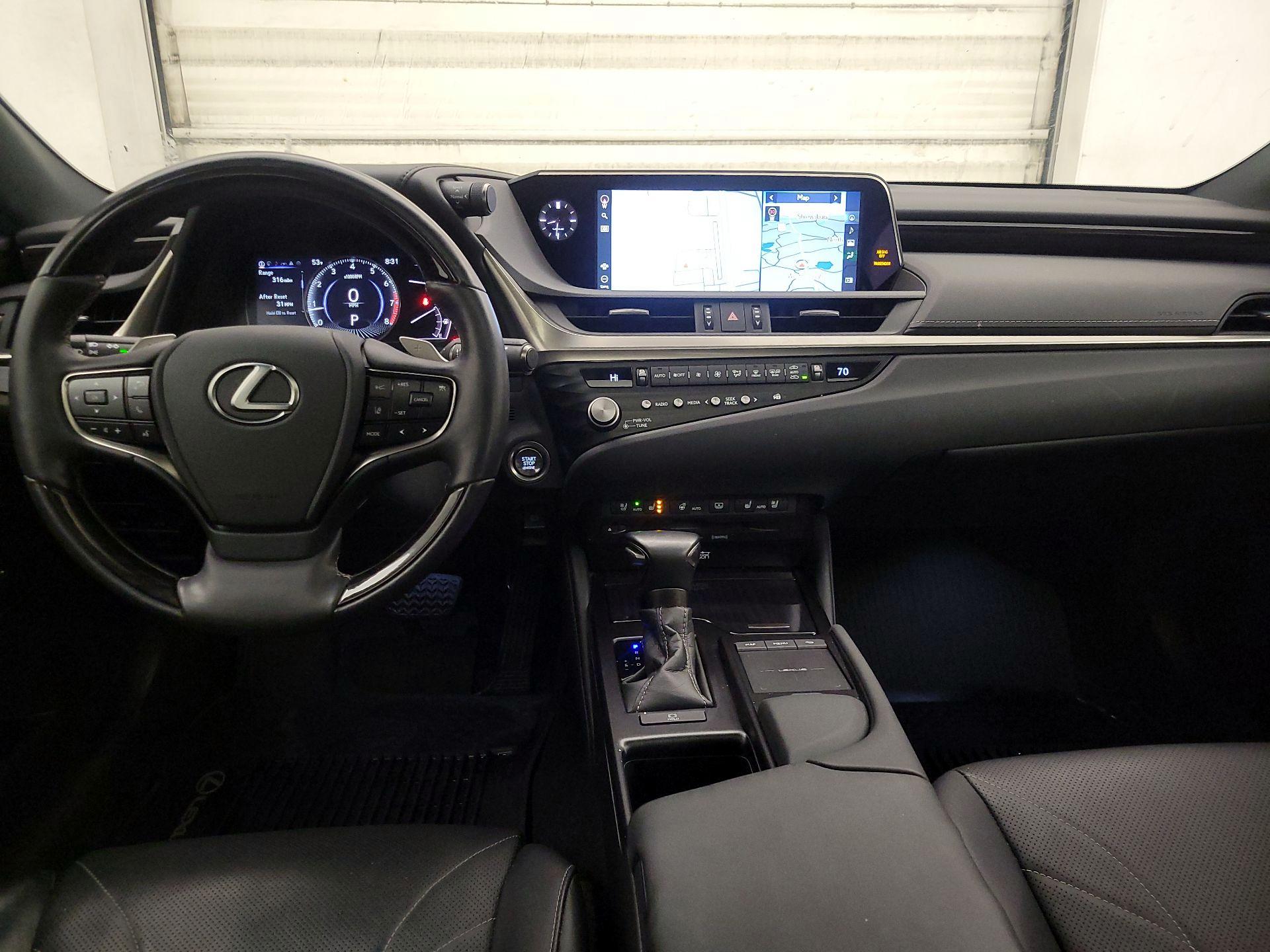 Thumbnail: 2021 Lexus ES - 9