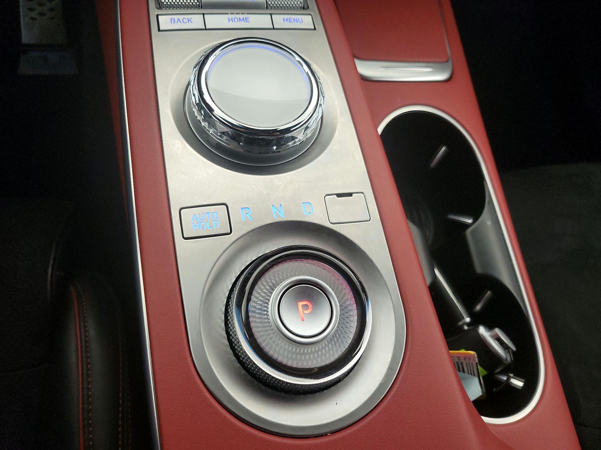 Thumbnail: 2022 Genesis GV70 - 18