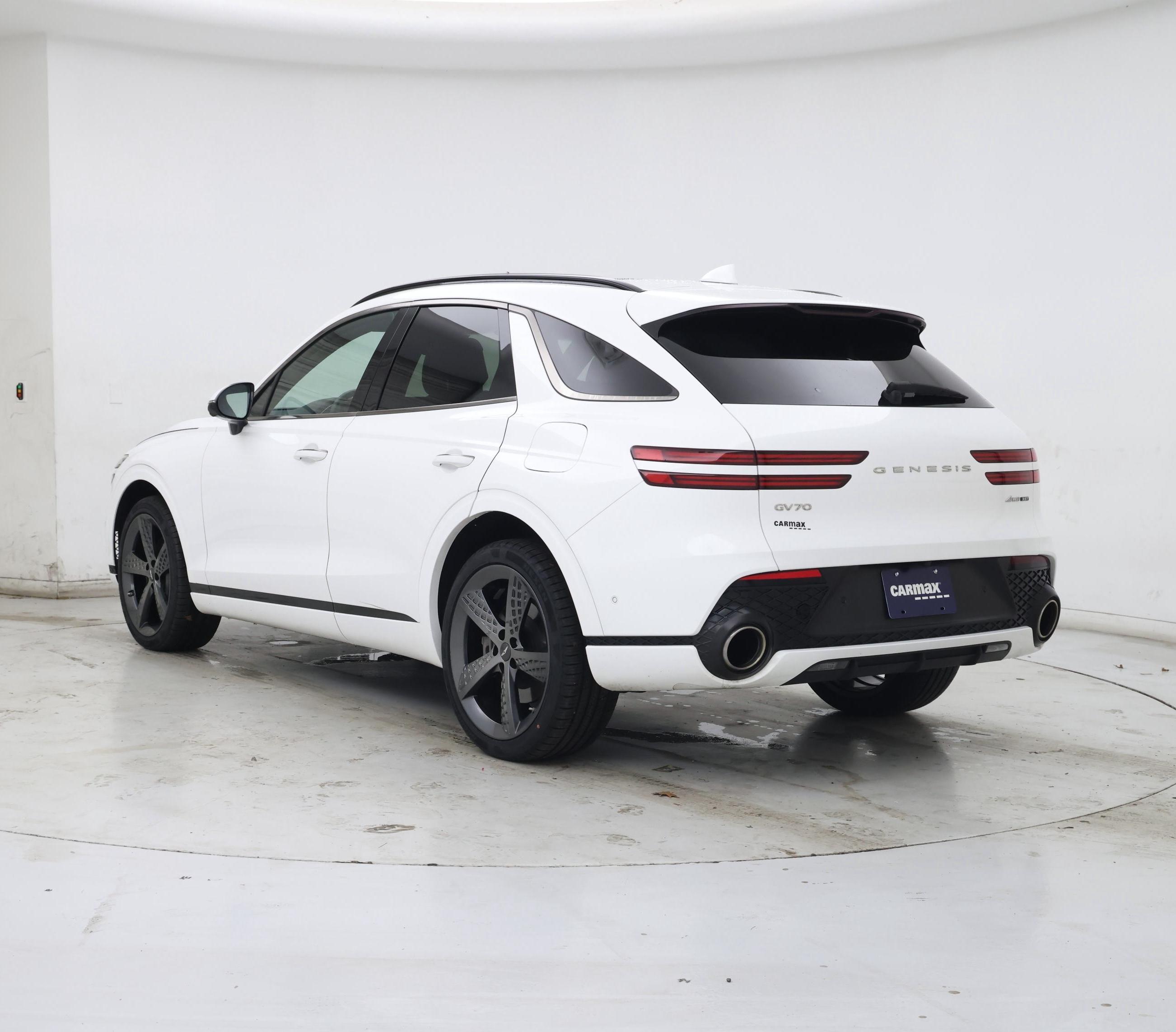 Thumbnail: 2022 Genesis GV70 - 2