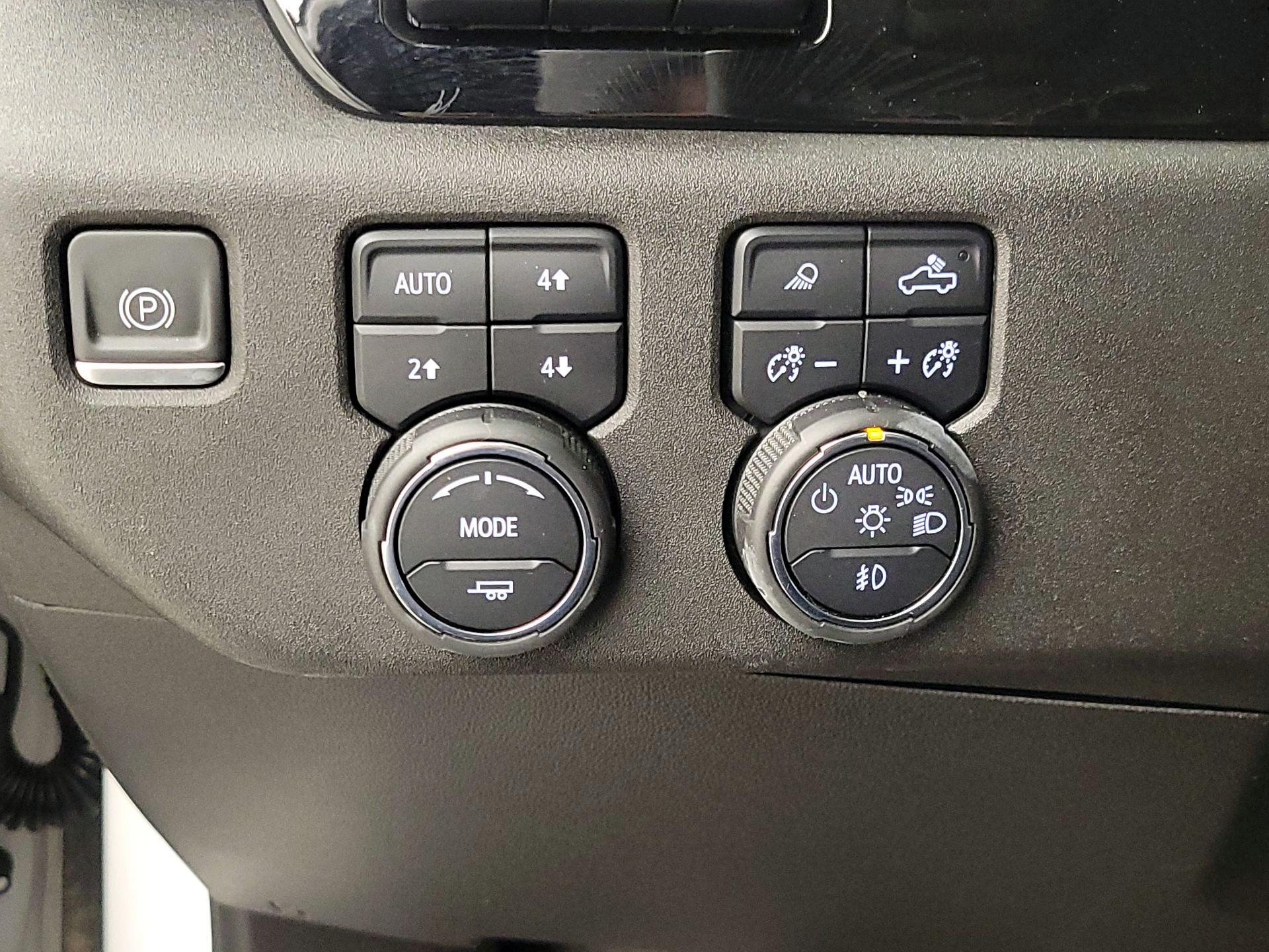 Thumbnail: 2022 Chevrolet Silverado 1500 - 13