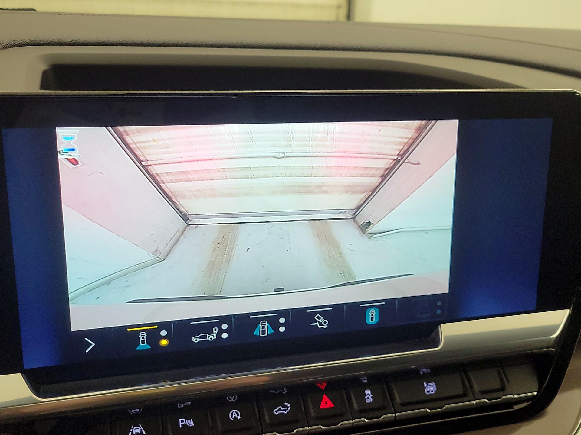 Thumbnail: 2022 Chevrolet Silverado 1500 - 14