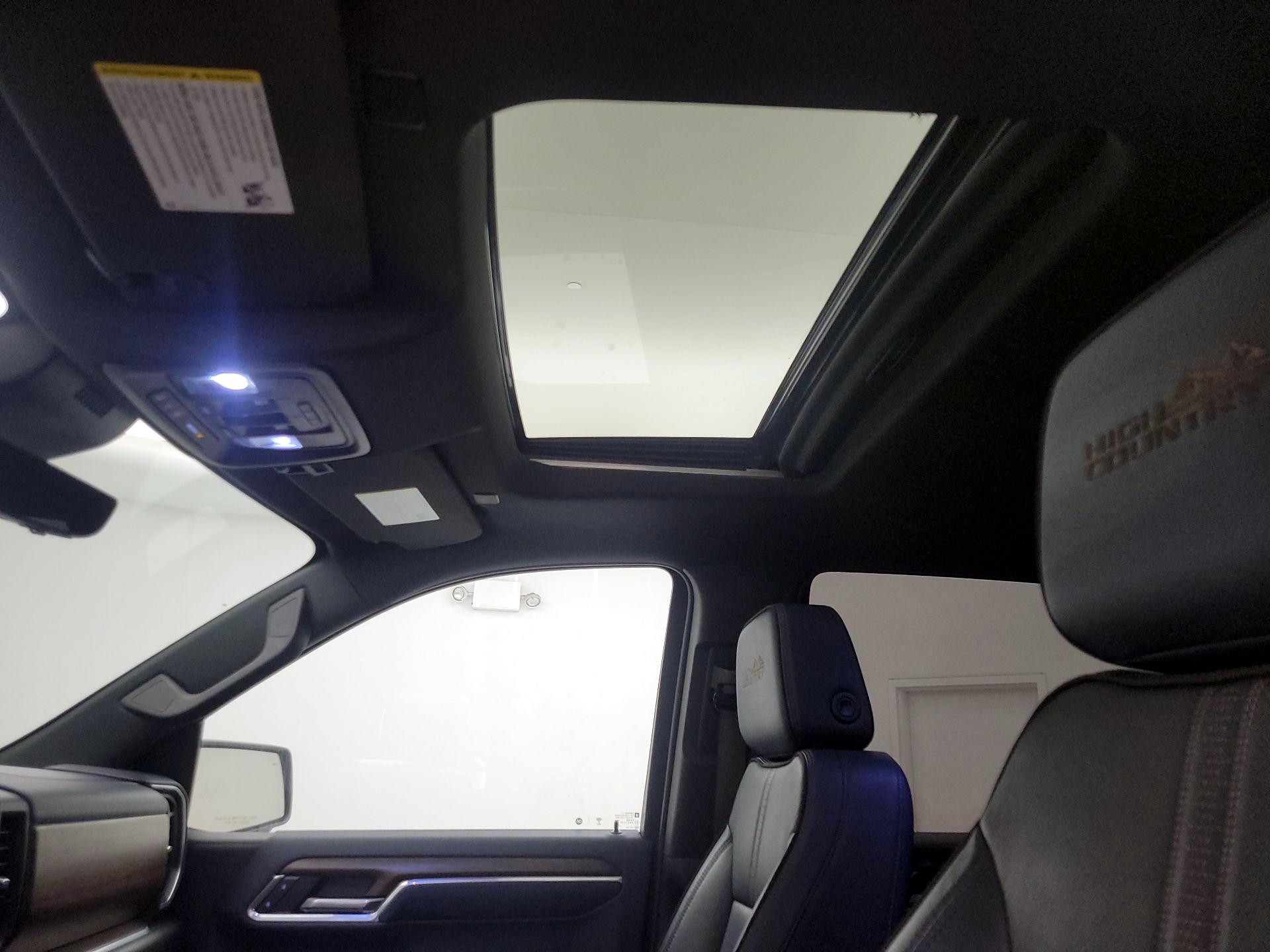 Thumbnail: 2022 Chevrolet Silverado 1500 - 19