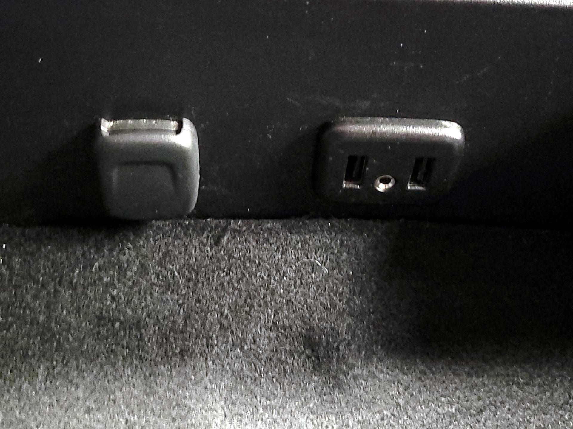 Thumbnail: 2016 Chevrolet Silverado 1500 - 18