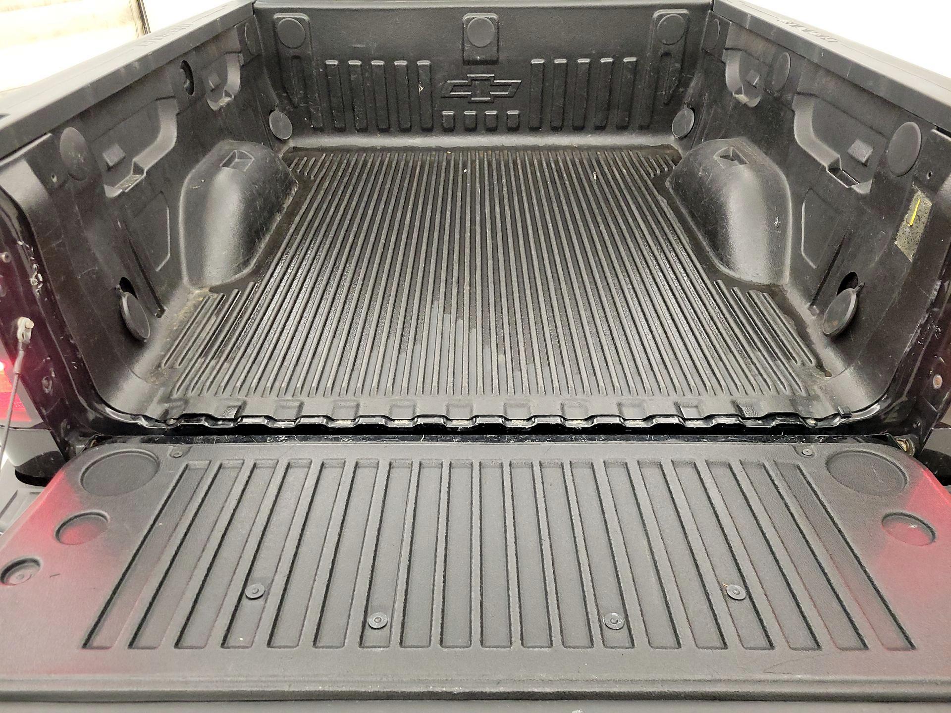 Thumbnail: 2016 Chevrolet Silverado 1500 - 20