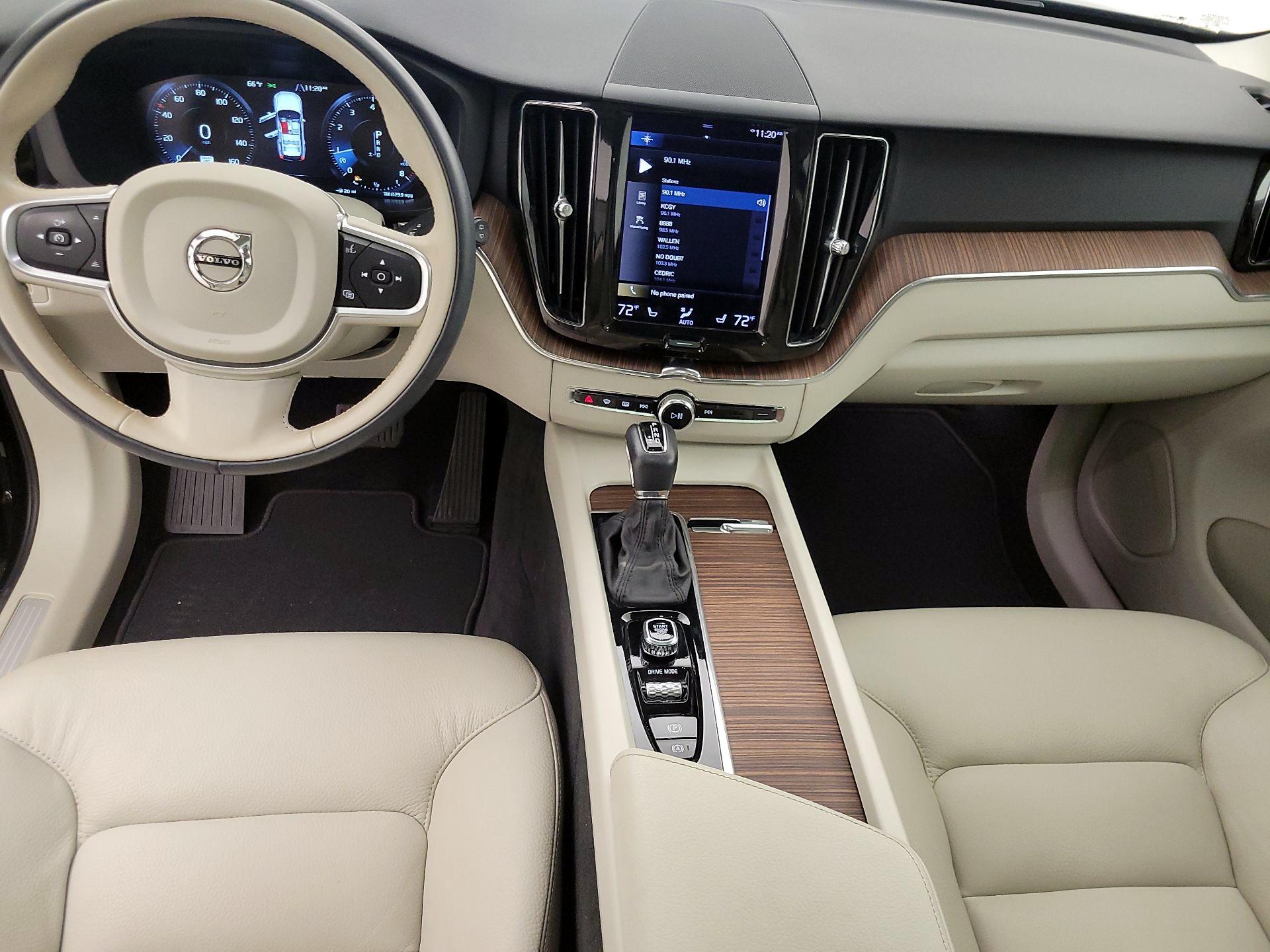 Thumbnail: 2021 Volvo XC60 - 9