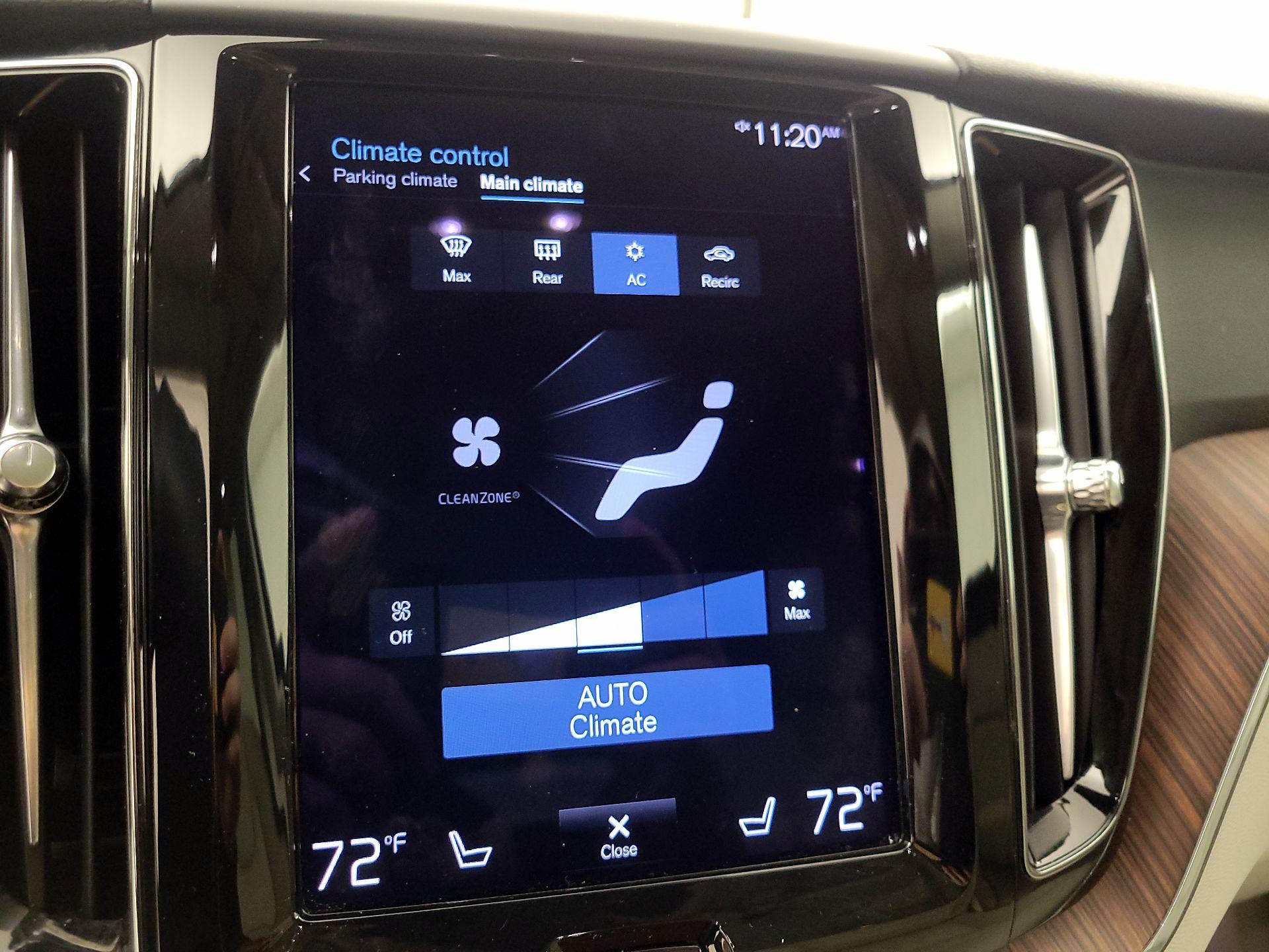 Thumbnail: 2021 Volvo XC60 - 16