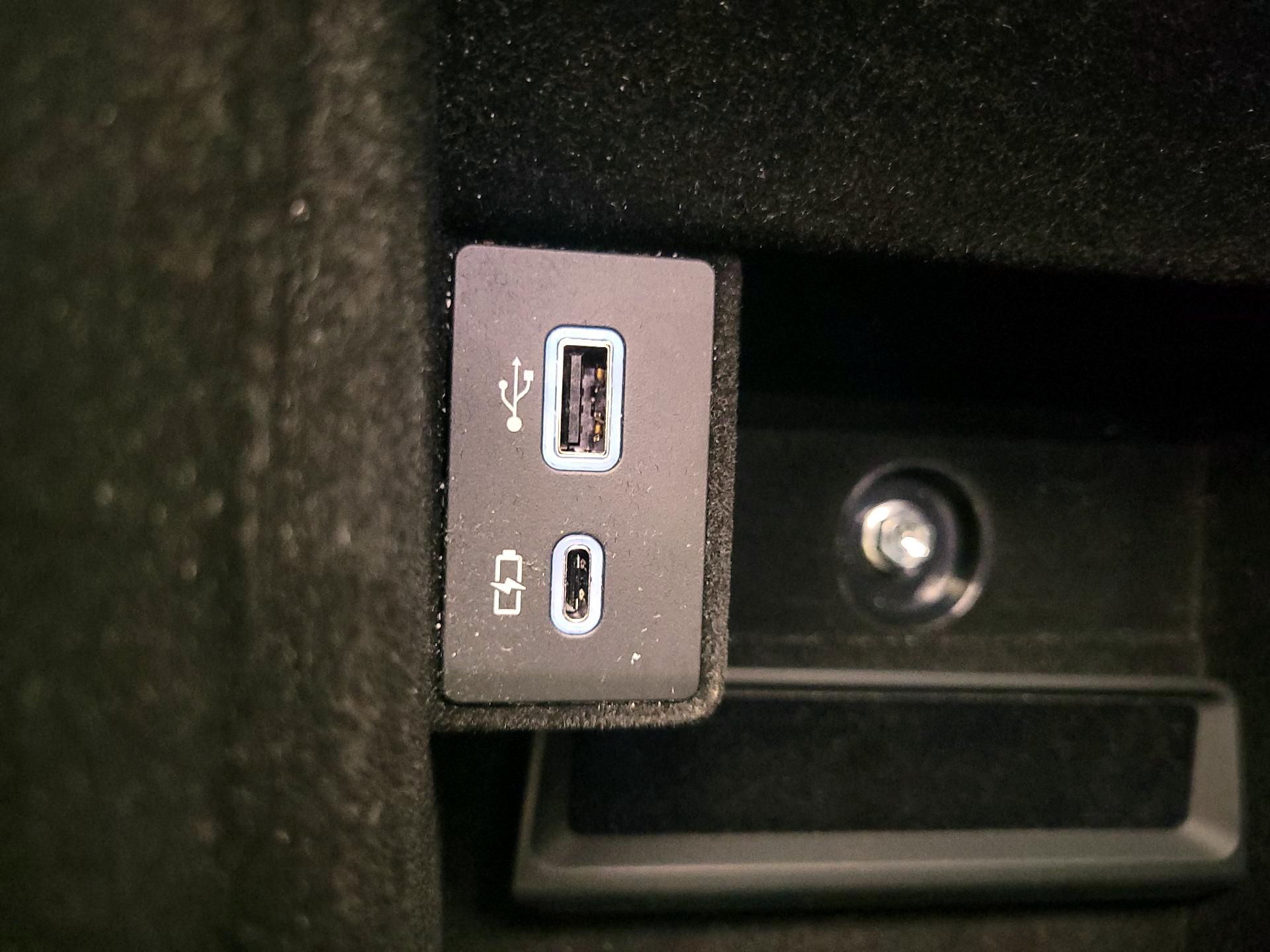 Thumbnail: 2024 Lexus LS - 19