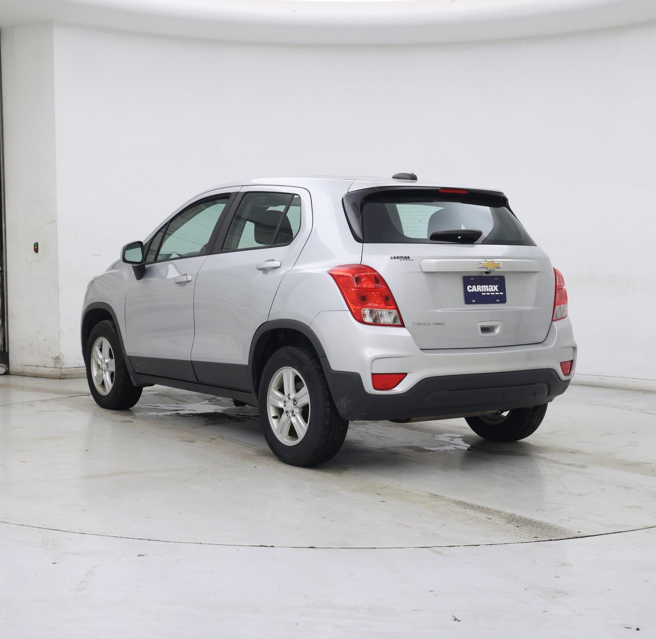 Thumbnail: 2018 Chevrolet Trax - 2