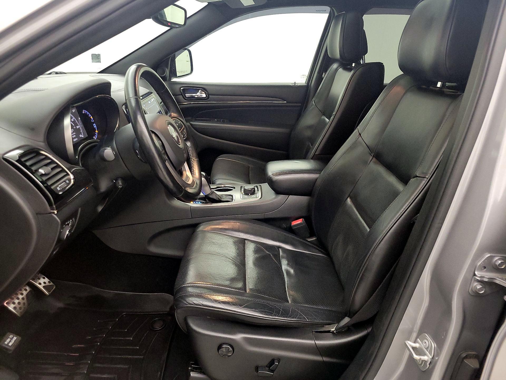 Thumbnail: 2020 Jeep Grand Cherokee - 11