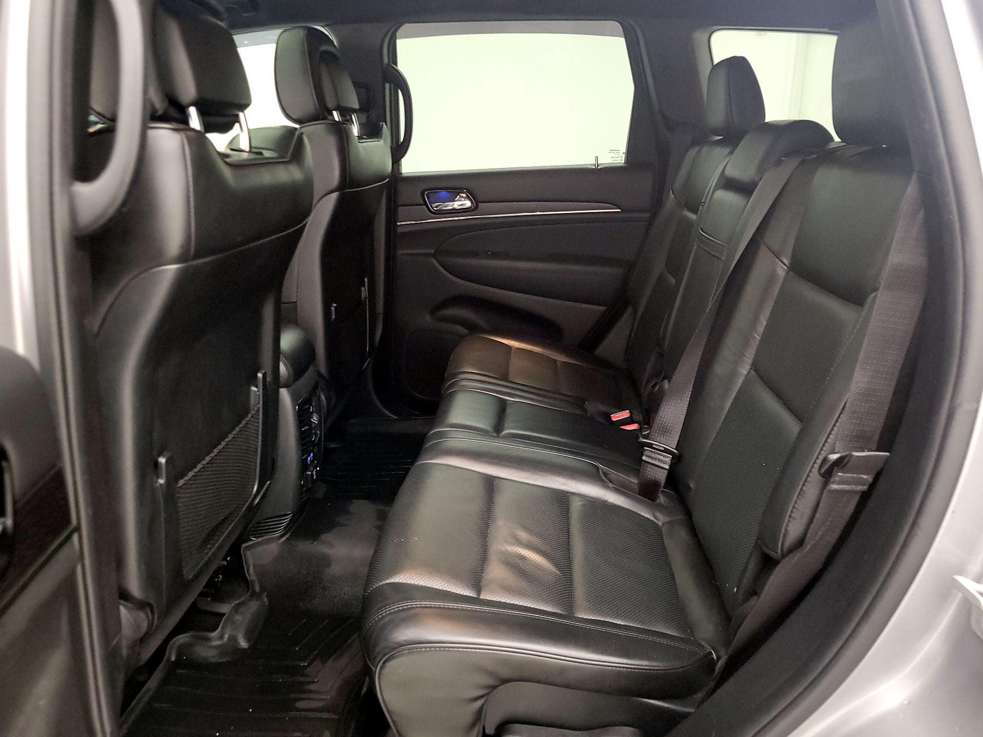 Thumbnail: 2020 Jeep Grand Cherokee - 20