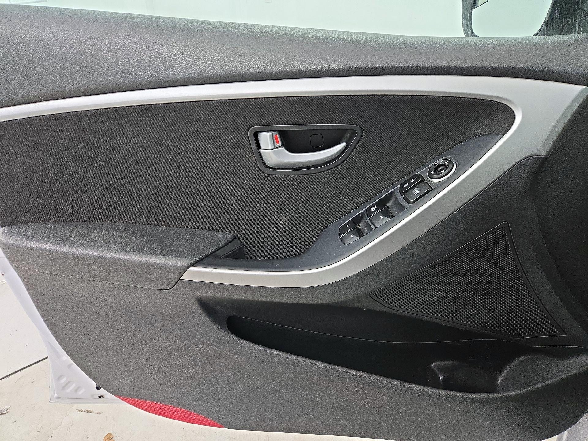 Thumbnail: 2016 Hyundai Elantra - 12