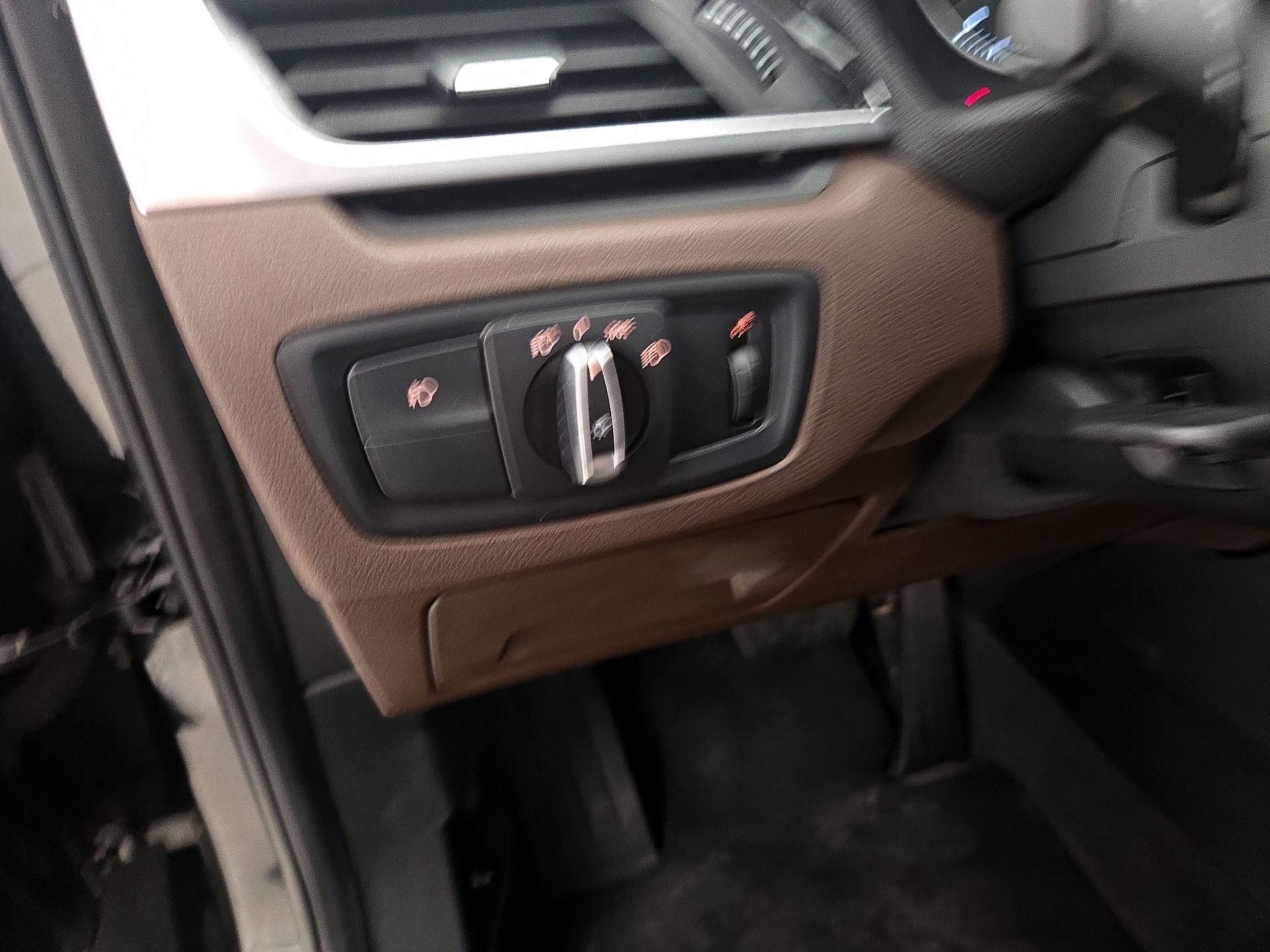 Thumbnail: 2016 BMW X1 - 13