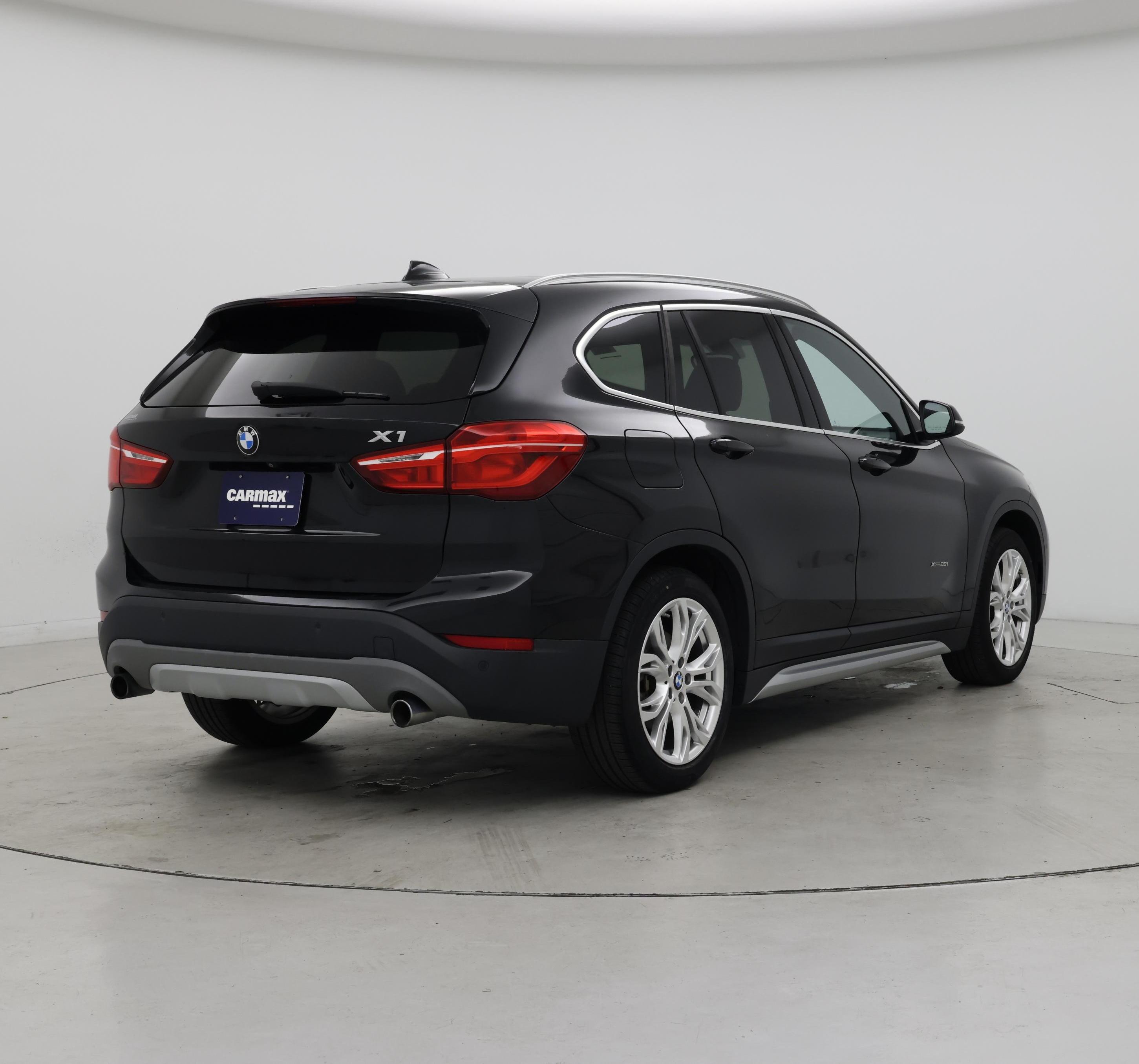 Thumbnail: 2016 BMW X1 - 8