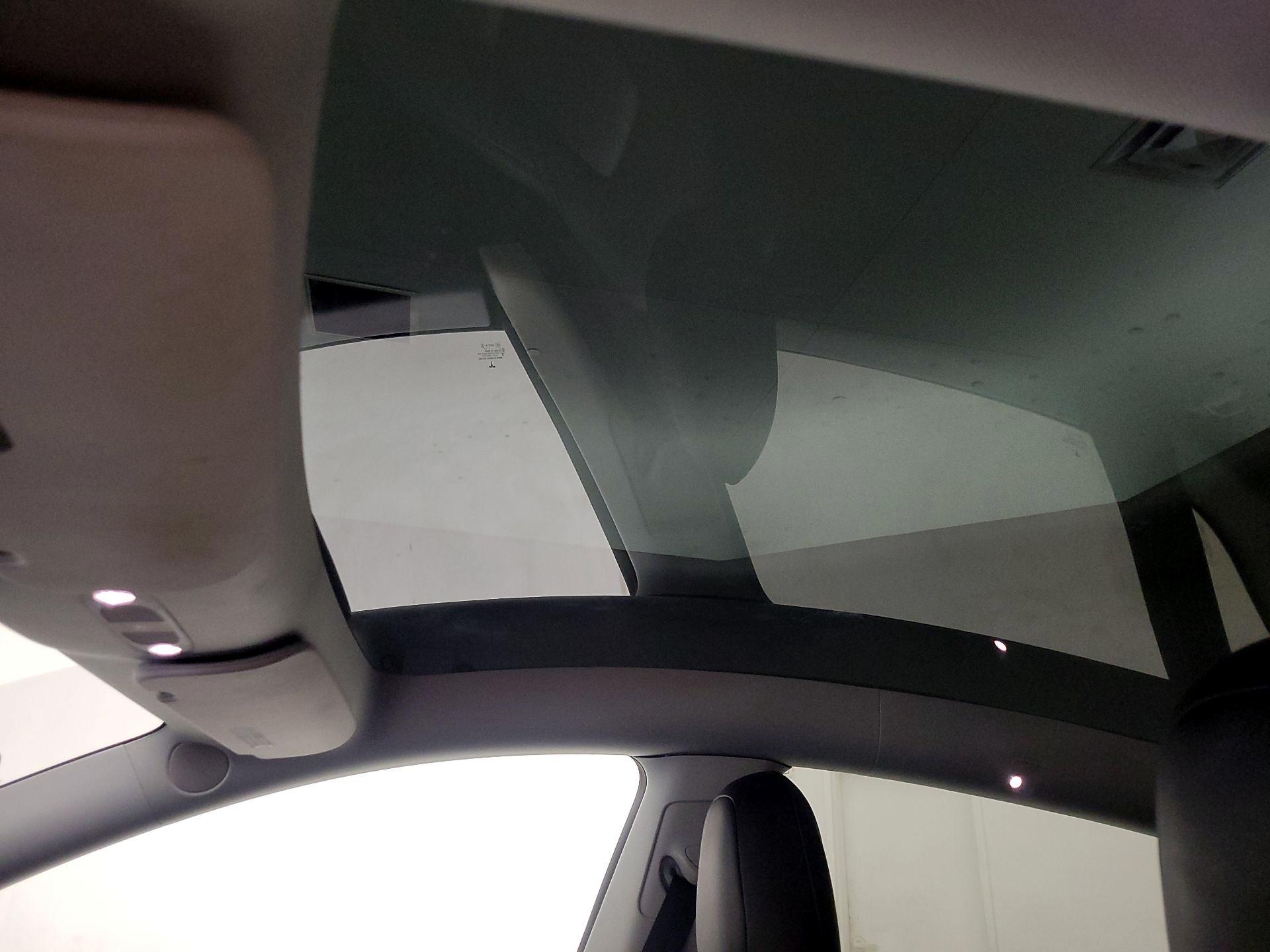 Thumbnail: 2022 Tesla Model Y - 17